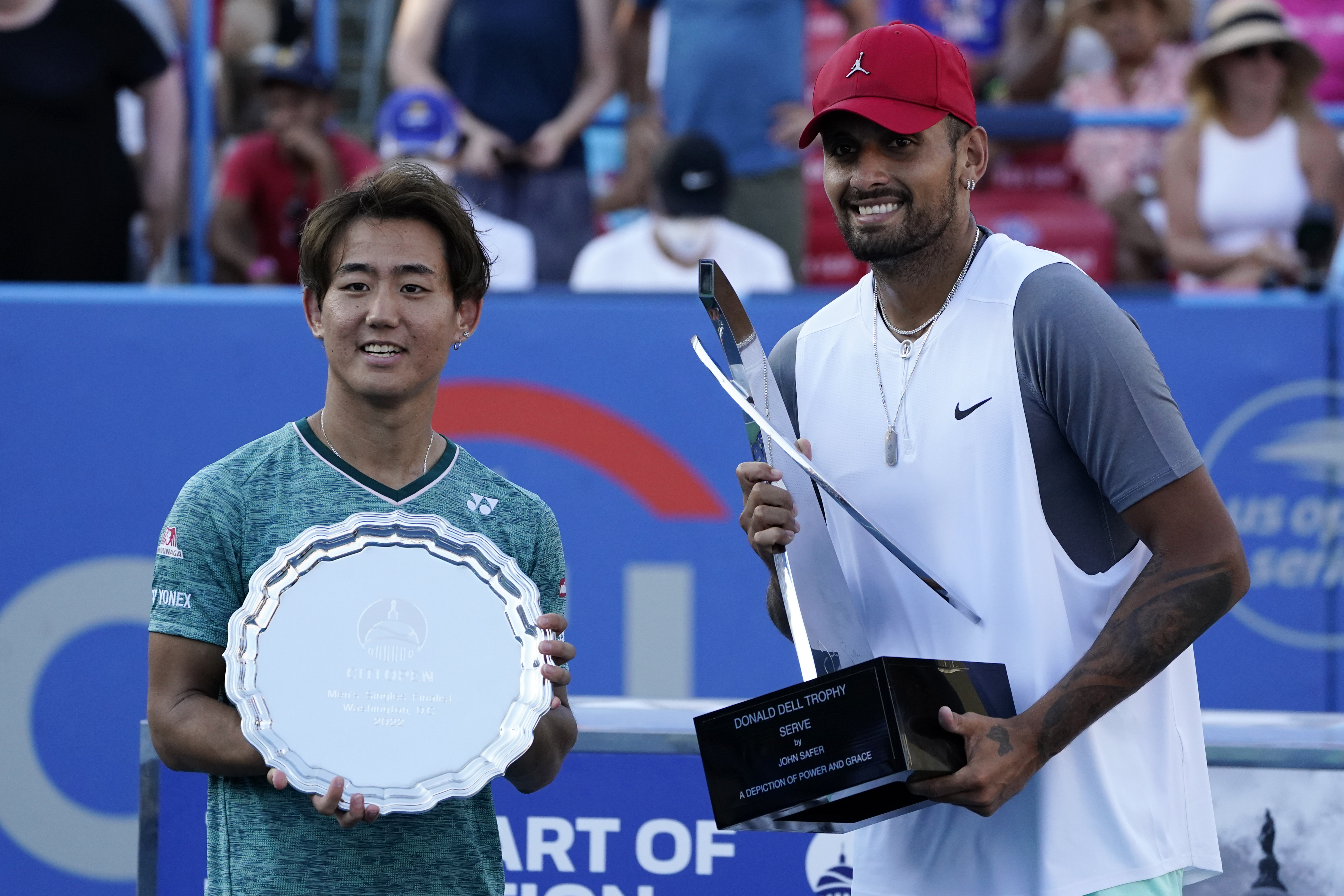 Nik Kirjos, Nišioka