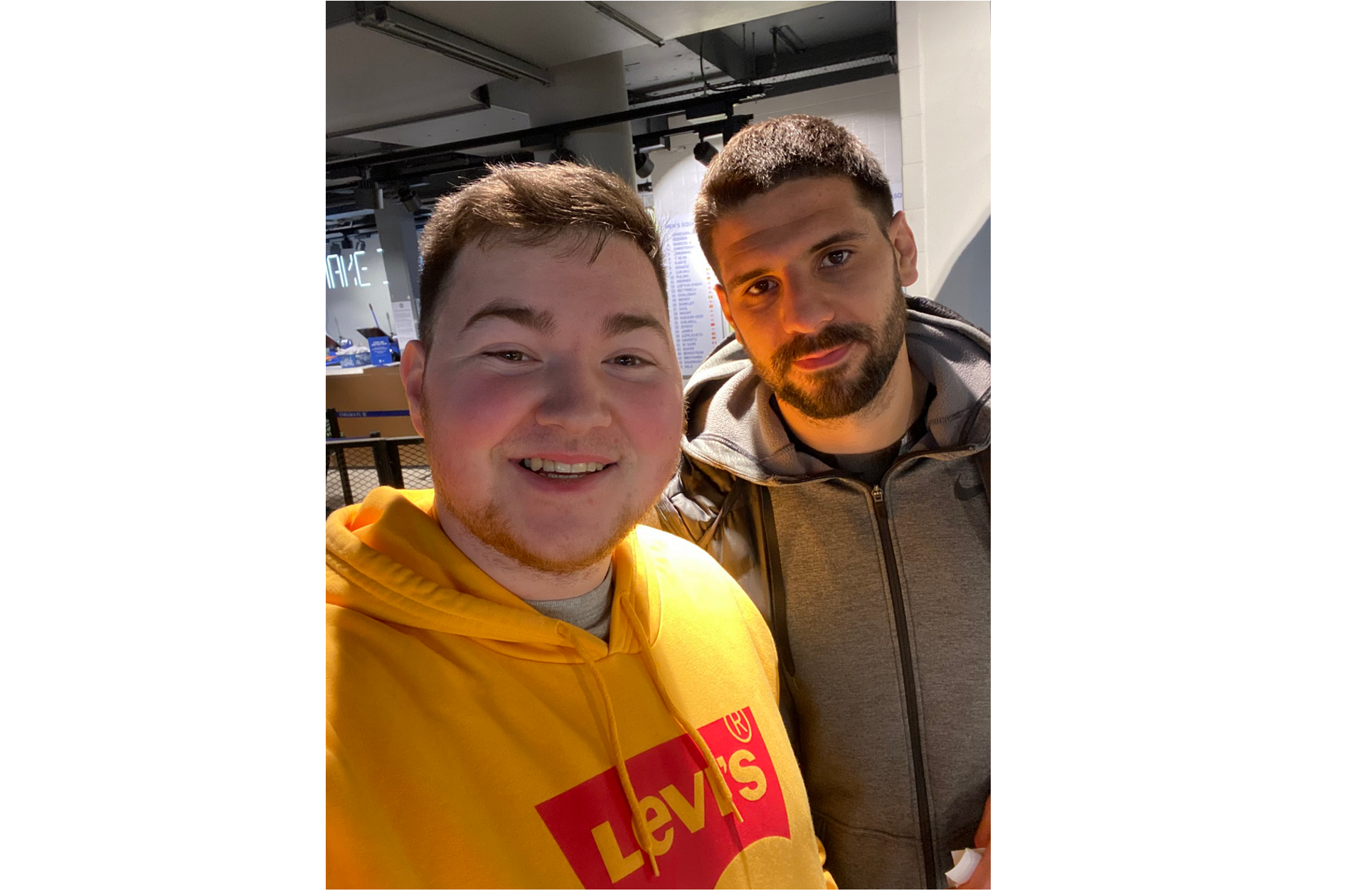 Aleksandar Mitrović jutjuber