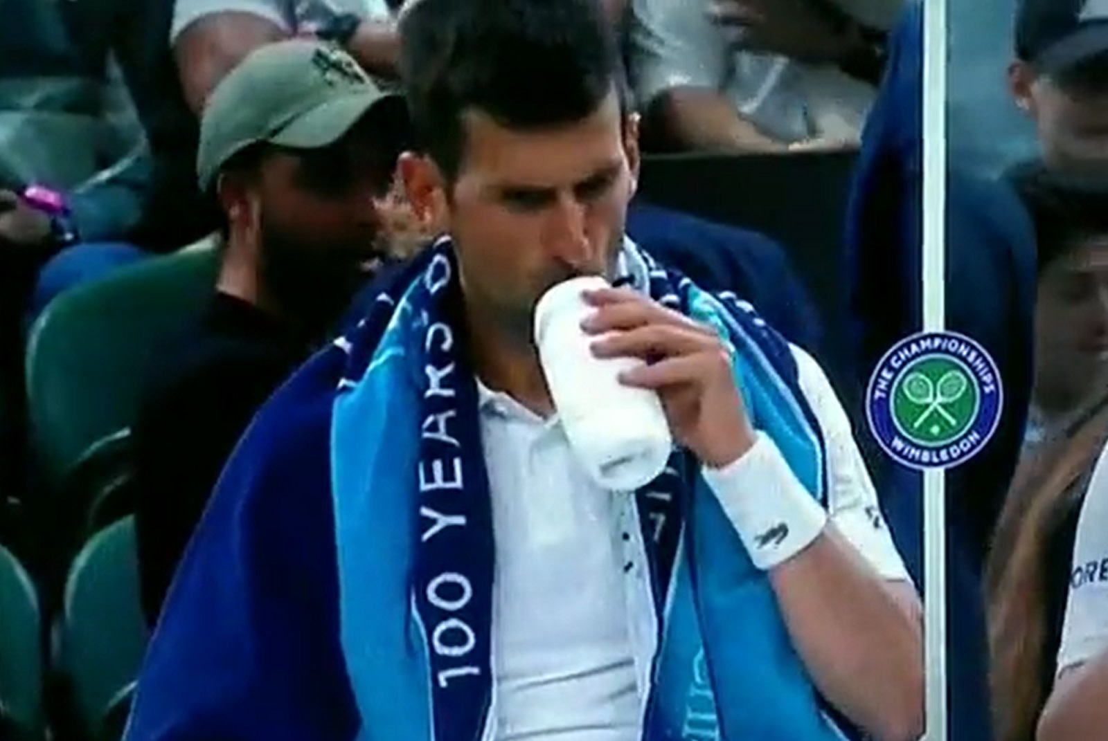 novak djokovic flašica