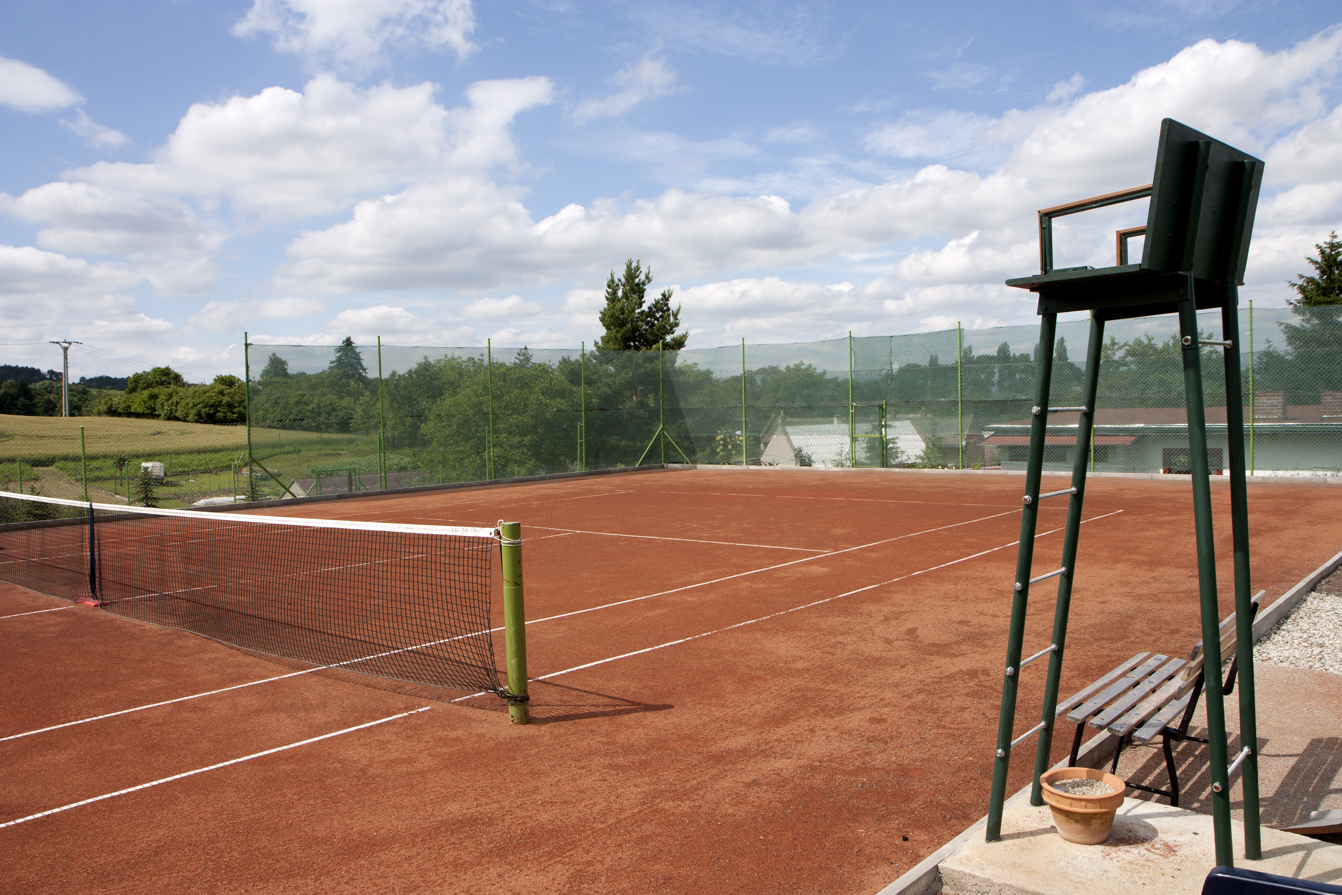 Tennis,Court,-,Umpire,Chair,And,Net