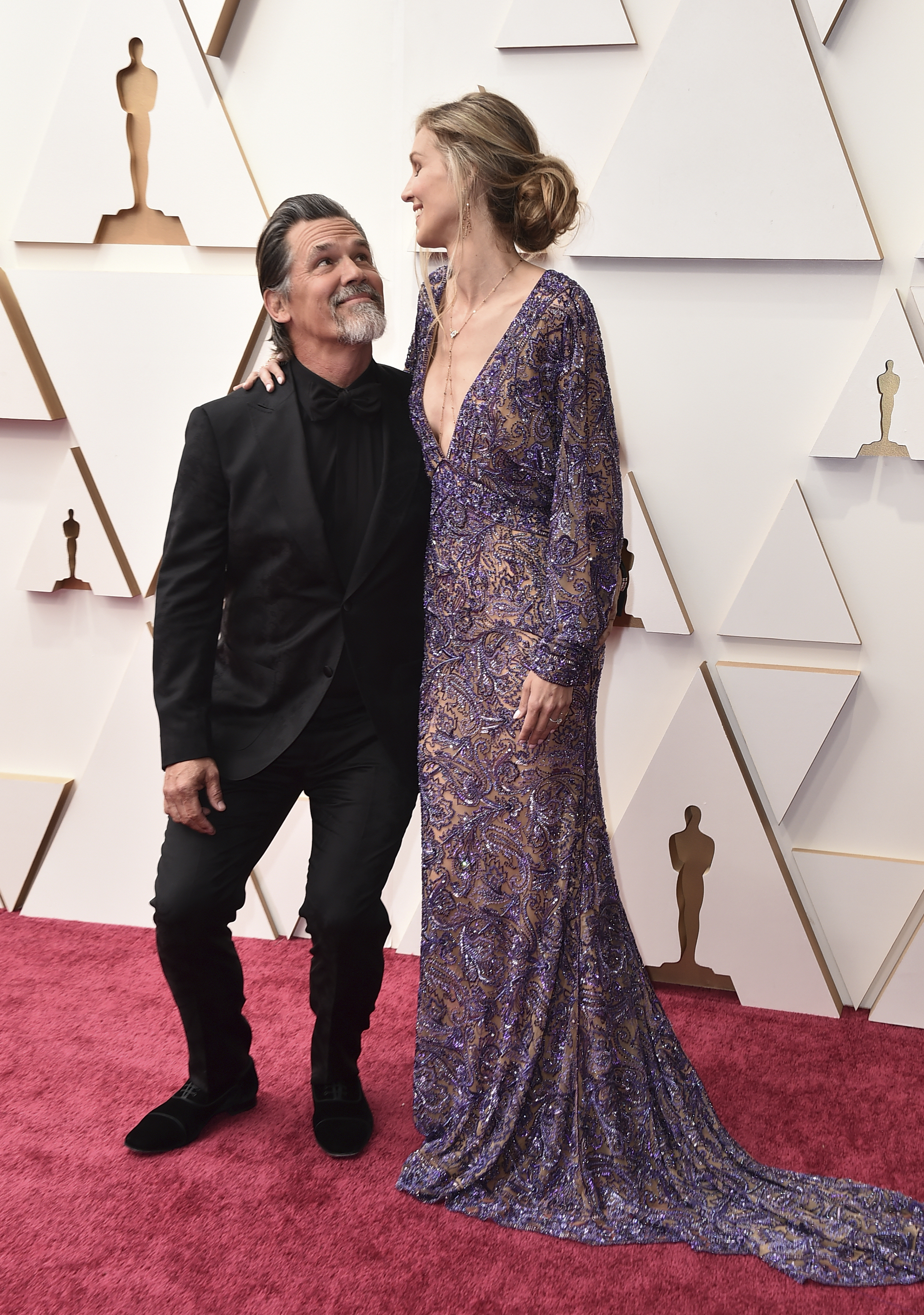 Josh Brolin, left, Kathryn Brolin arrive at the Oscars on Sunday, March 27, 2022, at the Dolby Theatre in Los Angeles. (Photo by Jordan Strauss/Invision/AP)
