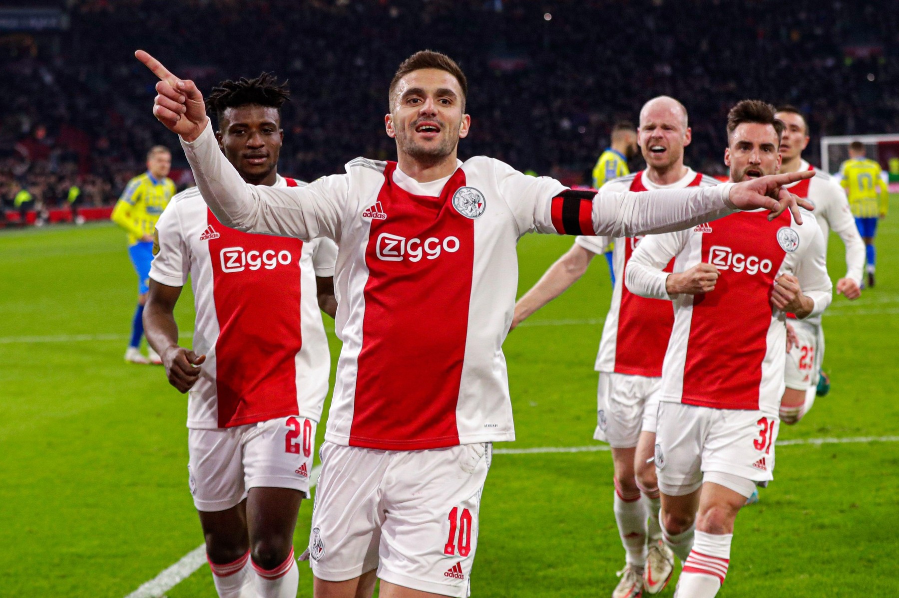 AMSTERDAM, NETHERLANDS - MARCH 6: Dusan Tadic of Ajax celebrates his teams third goal during the Dutch Eredivisie match between Ajax and RKC Waalwijk at Johan Cruijff Arena on March 6, 2022 in Amsterdam, Netherlands (Photo by Peter Lous/Orange Pictures)