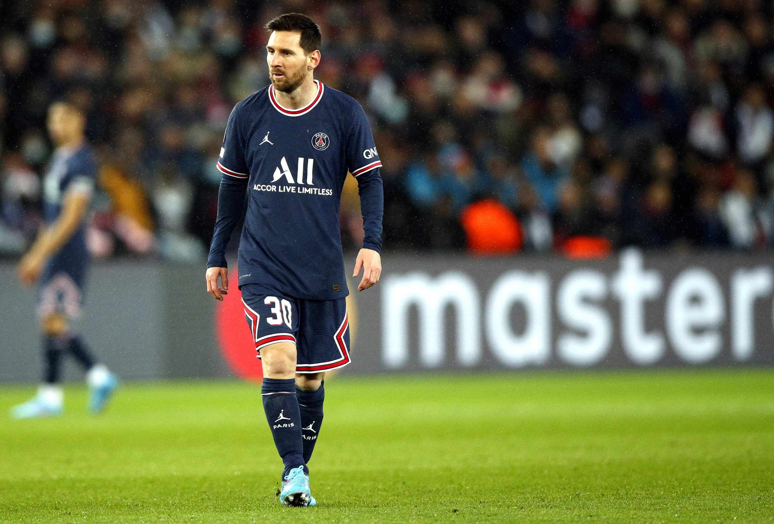 epa09760193 Lionel Messi of PSG reacts during the UEFA Champions League round of 16, first leg soccer match between Paris Saint-Germain (PSG) and Real Madrid in Paris, France, 15 February 2022.  EPA-EFE/Yoan Valat