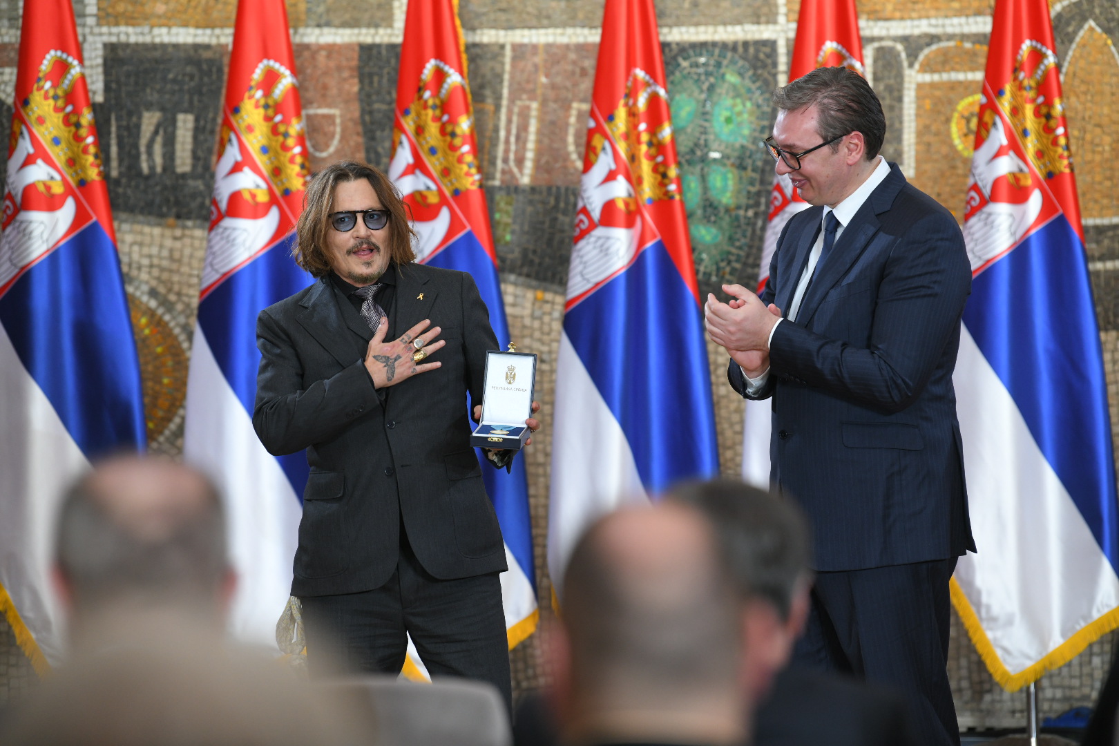 Beograd 15.02.2022. Džoni Dep, Johnny Depp i Aleksandar Vučić. Dan državnosti, Sretenje, ordenje, Orden Republike Srbije, dodela ordenja, odlikovanja, odlikovanje, orden, Palata Srbija Foto: Nemanja Jovanović/Nova.rs