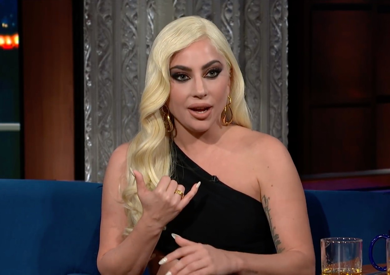 Lady Gaga enjoys glass of tequila on TV chat show