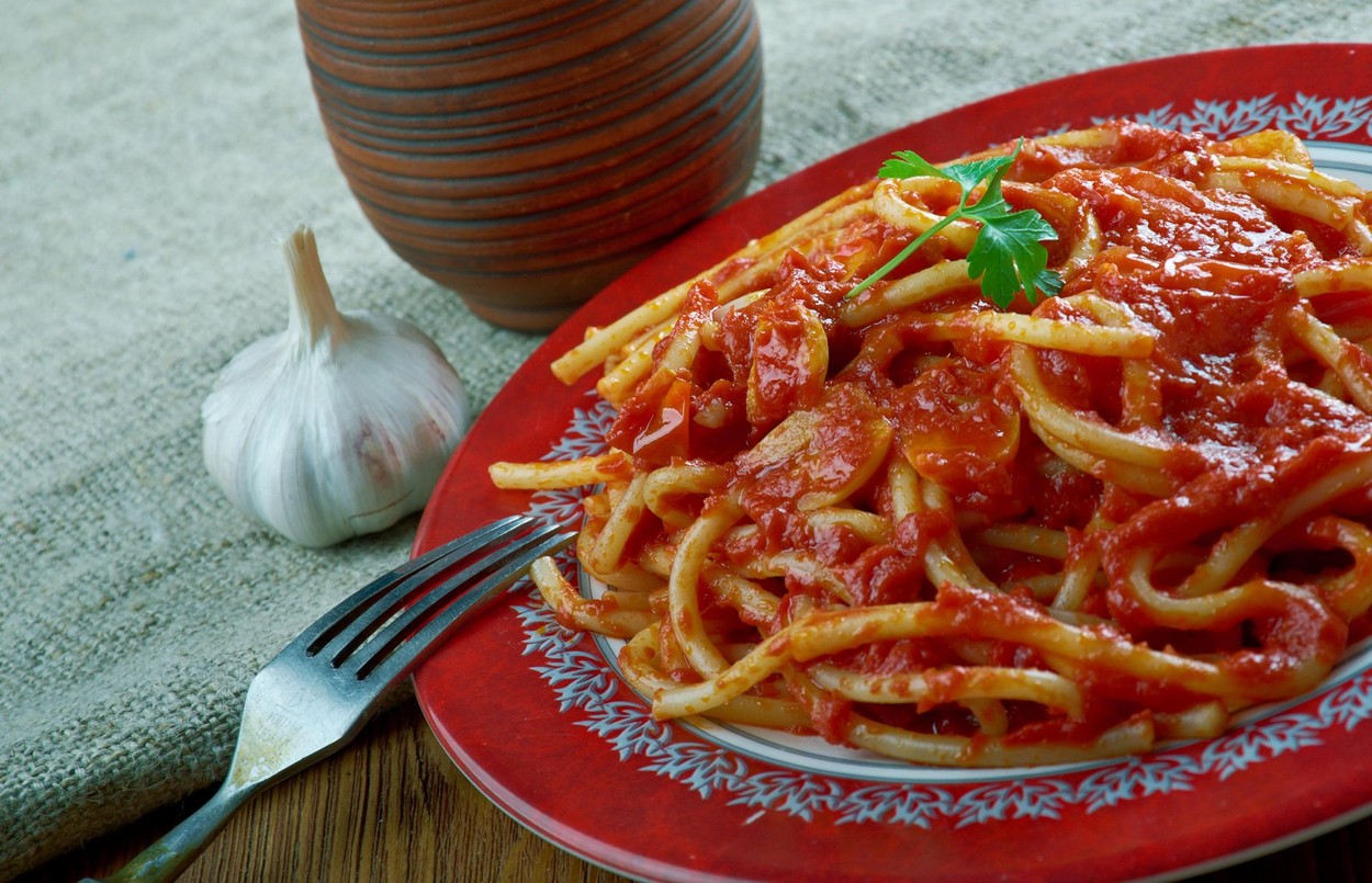Sugo di Pomodori Arrosto - Italian sauce of roasted tomatoes and linguine