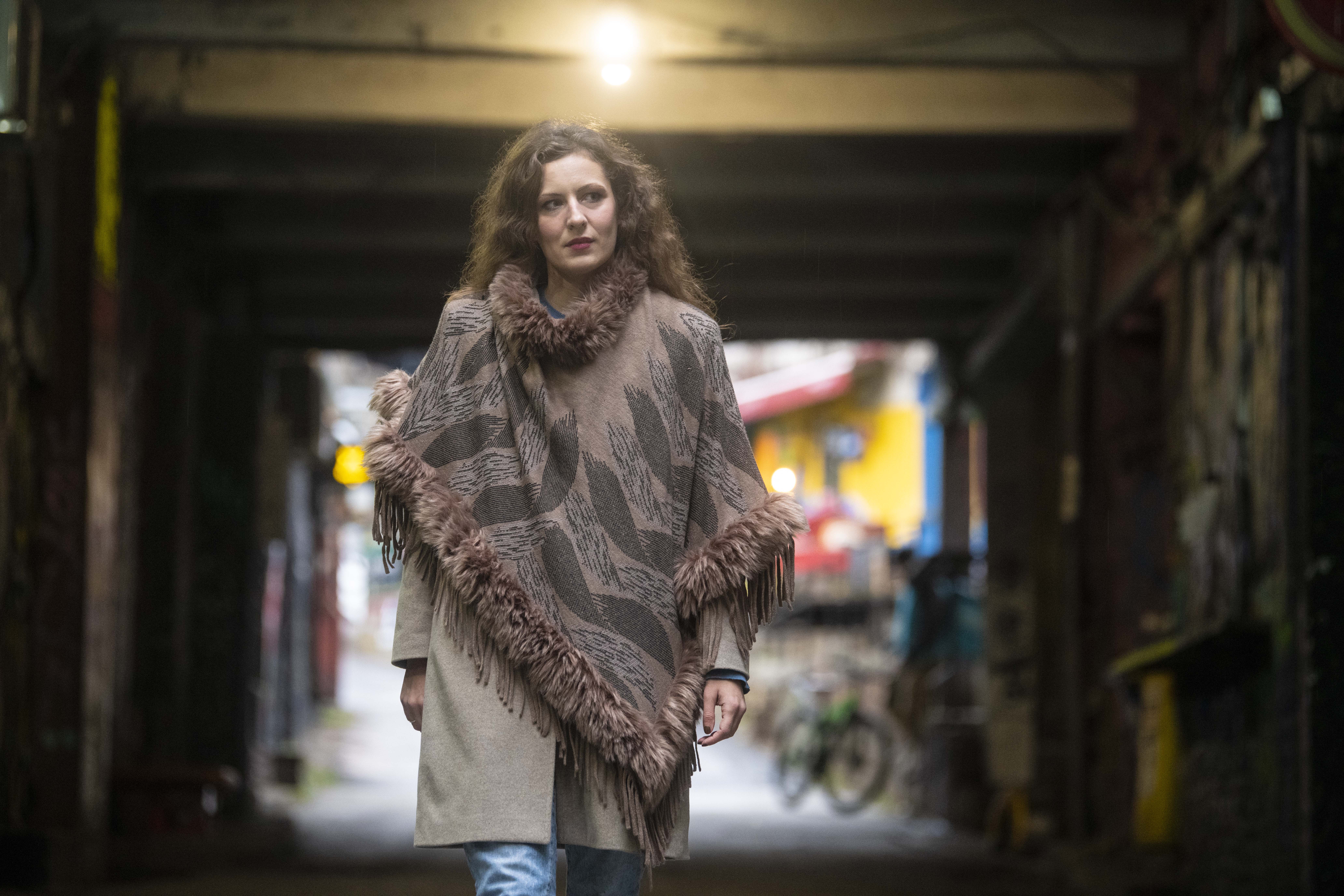 Beograd 22.11.2022. Ana Marija Grbić, pesnikinja, intervju Foto: Dragan Mujan/Nova.rs