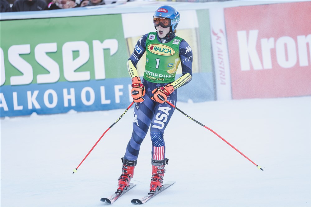 epa10379288 Mikaela Shiffrin of the USA reacts after the second run of the Women's Giant Slalom race at the FIS Alpine Skiing World Cup in Semmering, Austria, 27 December 2022.  EPA-EFE/DOMINIK ANGERER