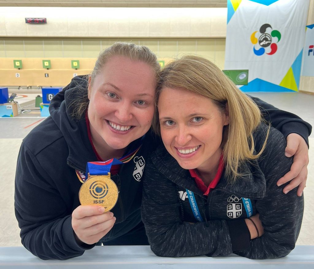 1658236990-jelena-i-zorana-1024x879.jpg