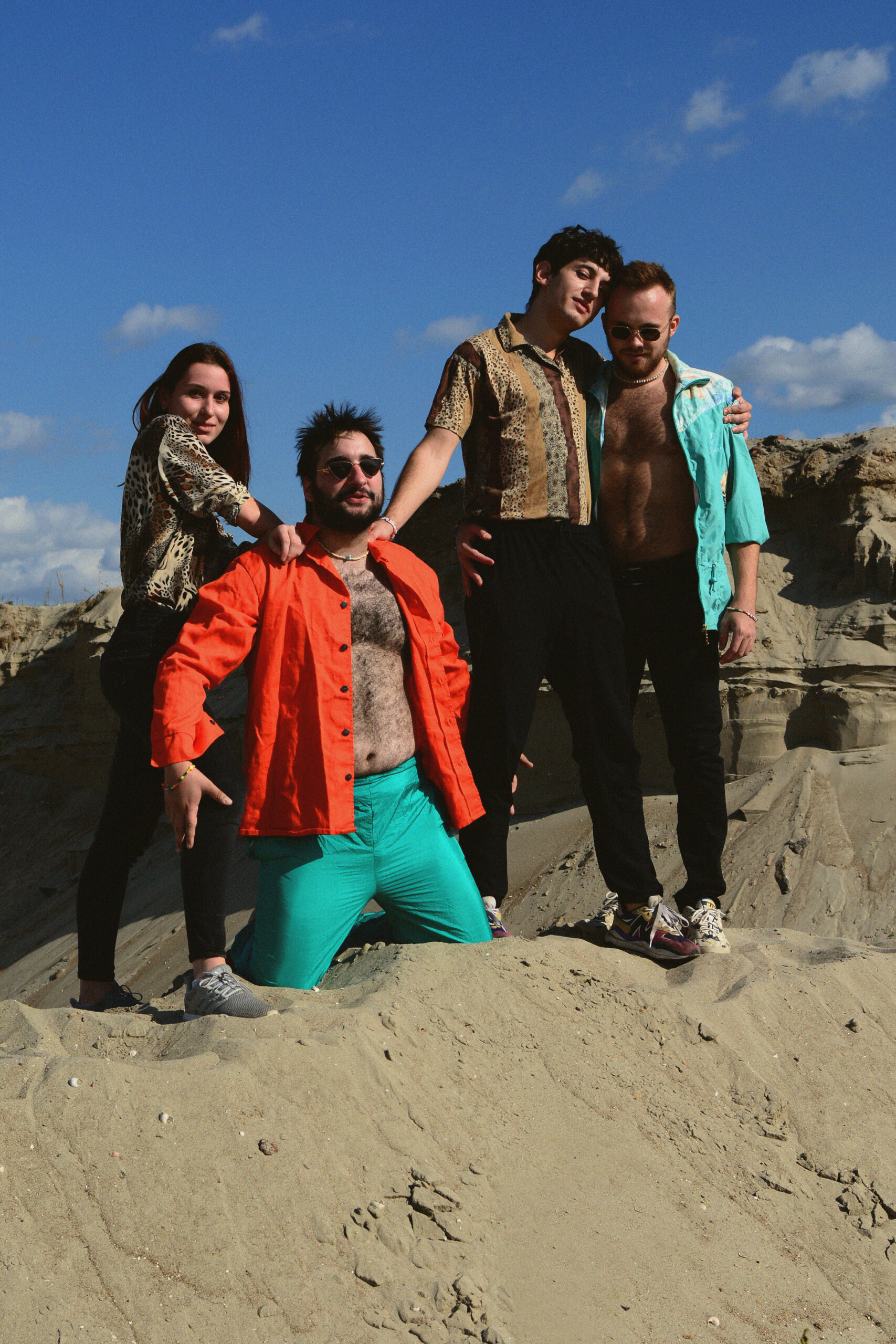 Kvazi pankeri Vizelj pred solo nastup u Domu omladine Beograda, konačno objavili album imena
“Ne vidim te od dima”!