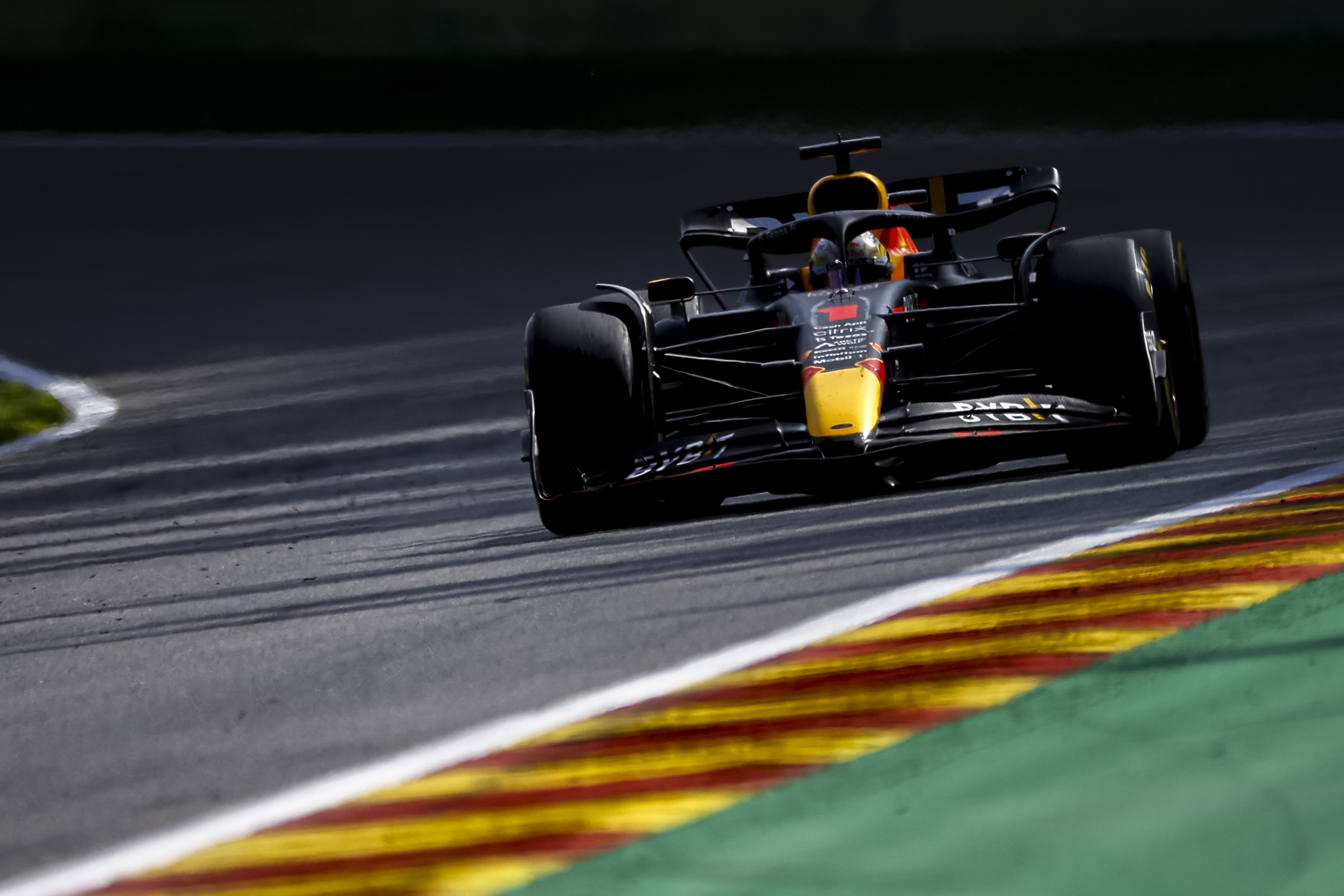 epa10143585 Dutch Formula One driver Max Verstappen of Red Bull Racing in action during the Formula One Grand Prix of Belgium at the Spa-Francorchamps race track in Stavelot, Belgium, 28 August 2022.  EPA-EFE/STEPHANIE LECOCQ