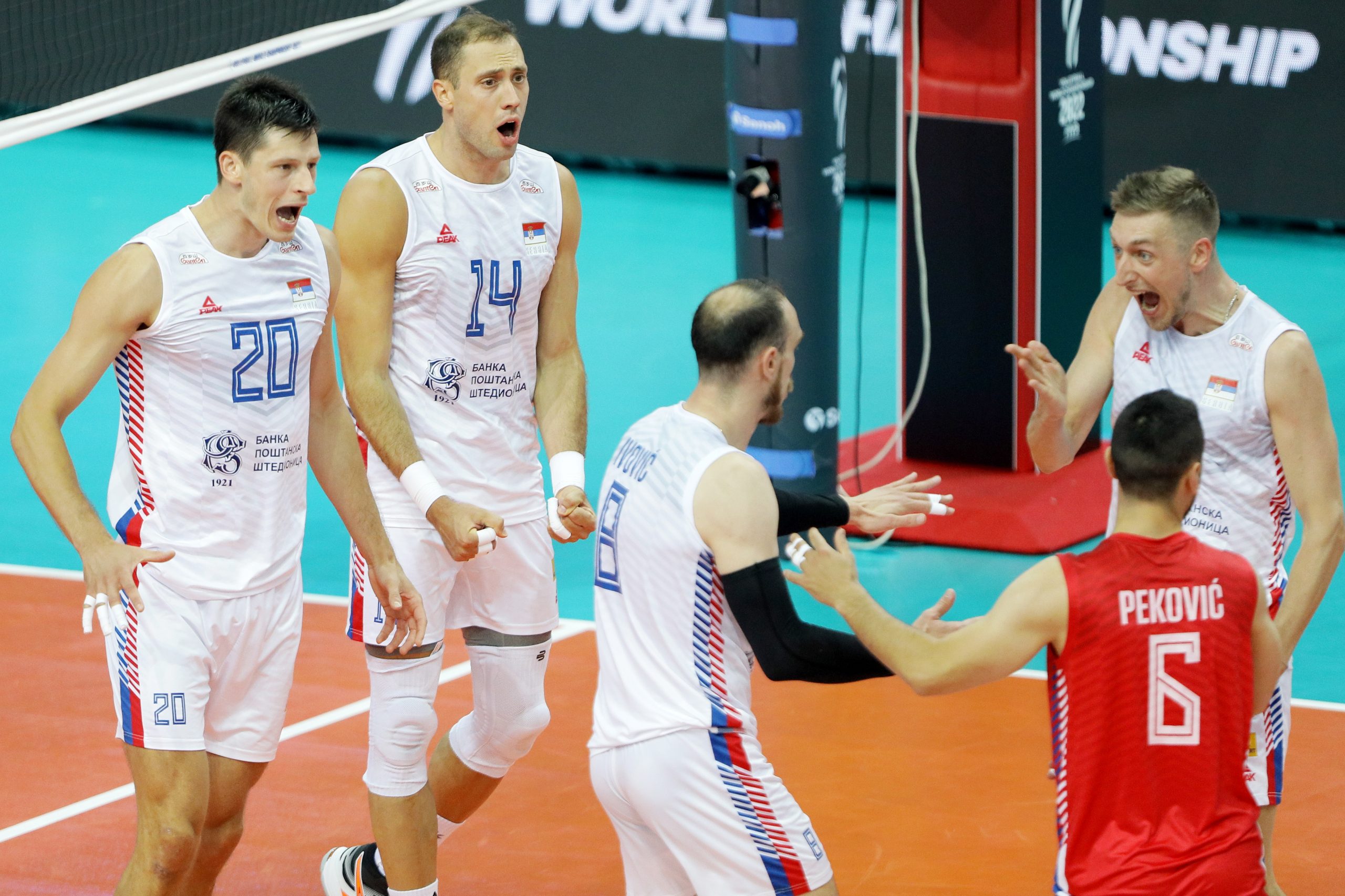 epa10142626 Players of Serbia react during the FIVB Volleyball Men's World Championship group A match between Ukraine and Serbia at the Spodek Arena in Katowice, southern Poland, 27 August 2022.  EPA-EFE/Tomasz Wiktor POLAND OUT