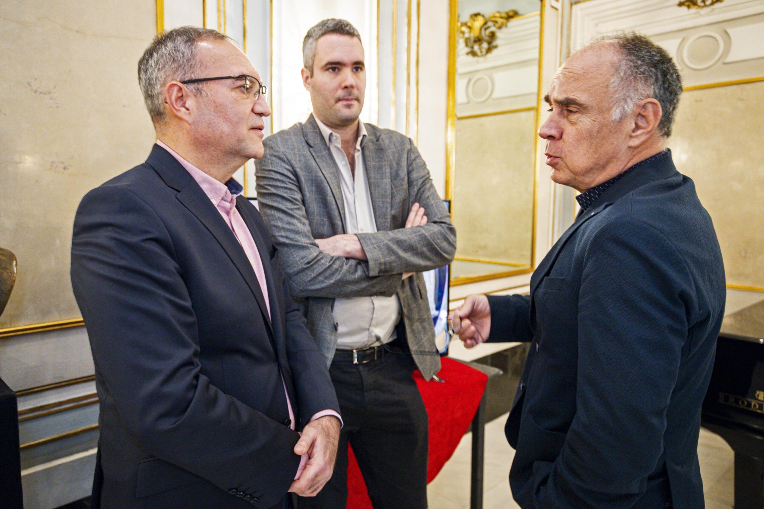 Novogodišnji prijem u Narodnom pozorištu u Beogradu. Izloženi originalan egipatski nakit iz opere "Aida"  je poklon Biserke Cvejić Muzej Narodnog pozorišta Foto: Željko Jovanović