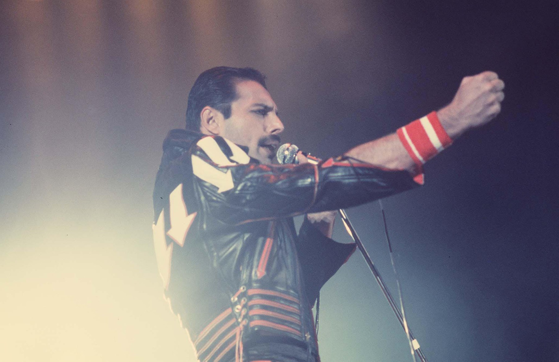 FREDDIE MERCURY
British Pop Musician
Lead Singer of the group "Queen"
Universal Pictorial Press    04.09.1984,Image: 711104718, License: Rights-managed, Restrictions: ., Model Release: no, Credit line: Photoshot / Topfoto / Profimedia