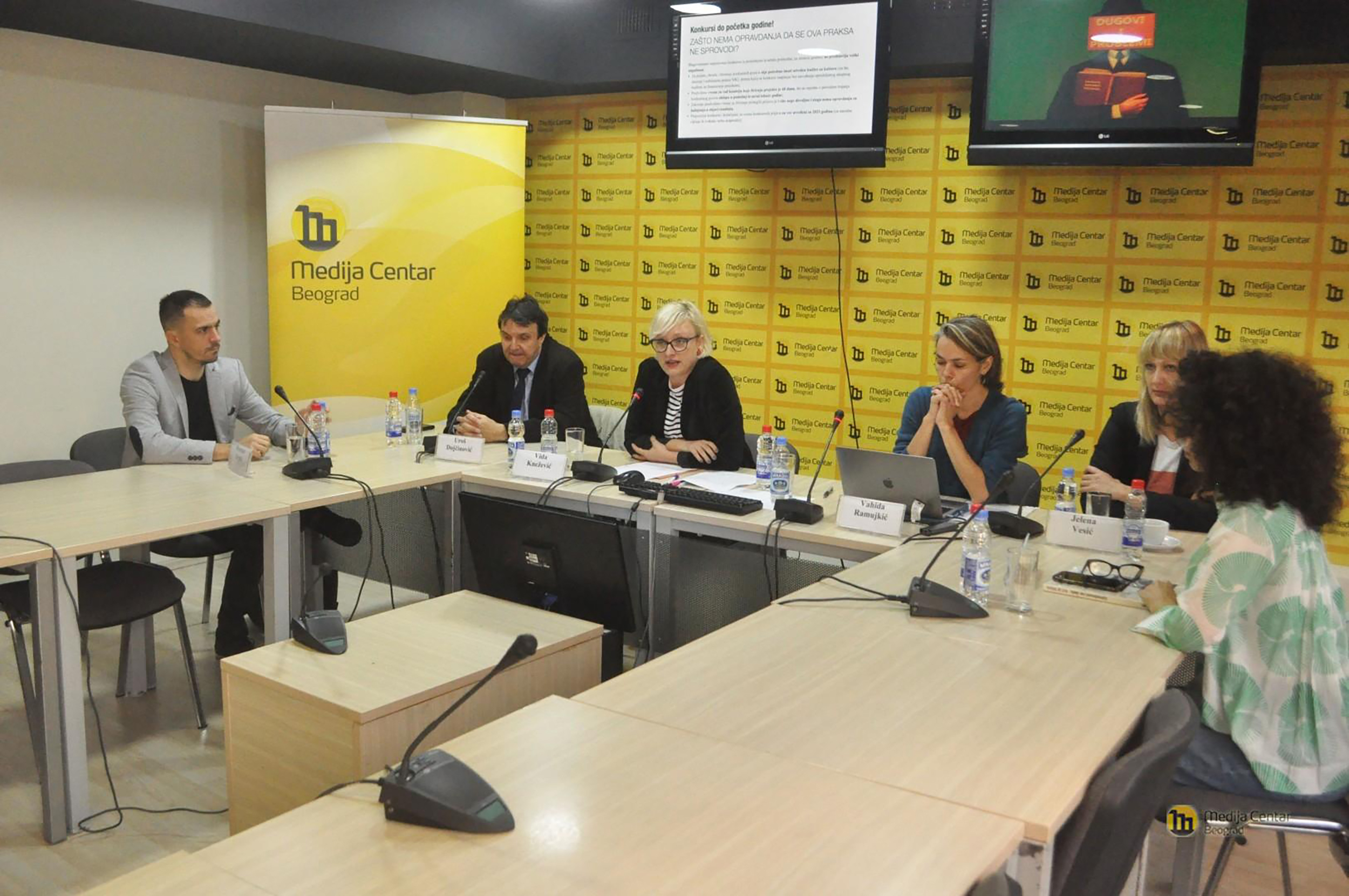 ZA DOSTOJANSTVEN RAD U KULTURI: KONFERENCIJA POVODOM ZAHTEVA ZA BLAGOVREMENO RASPISIVANJE GODIŠNJIH KONKURSA I REŠAVANJA PROBLEMA DUGOVANJA ZA SAMOSTALNE UMETNIKE
