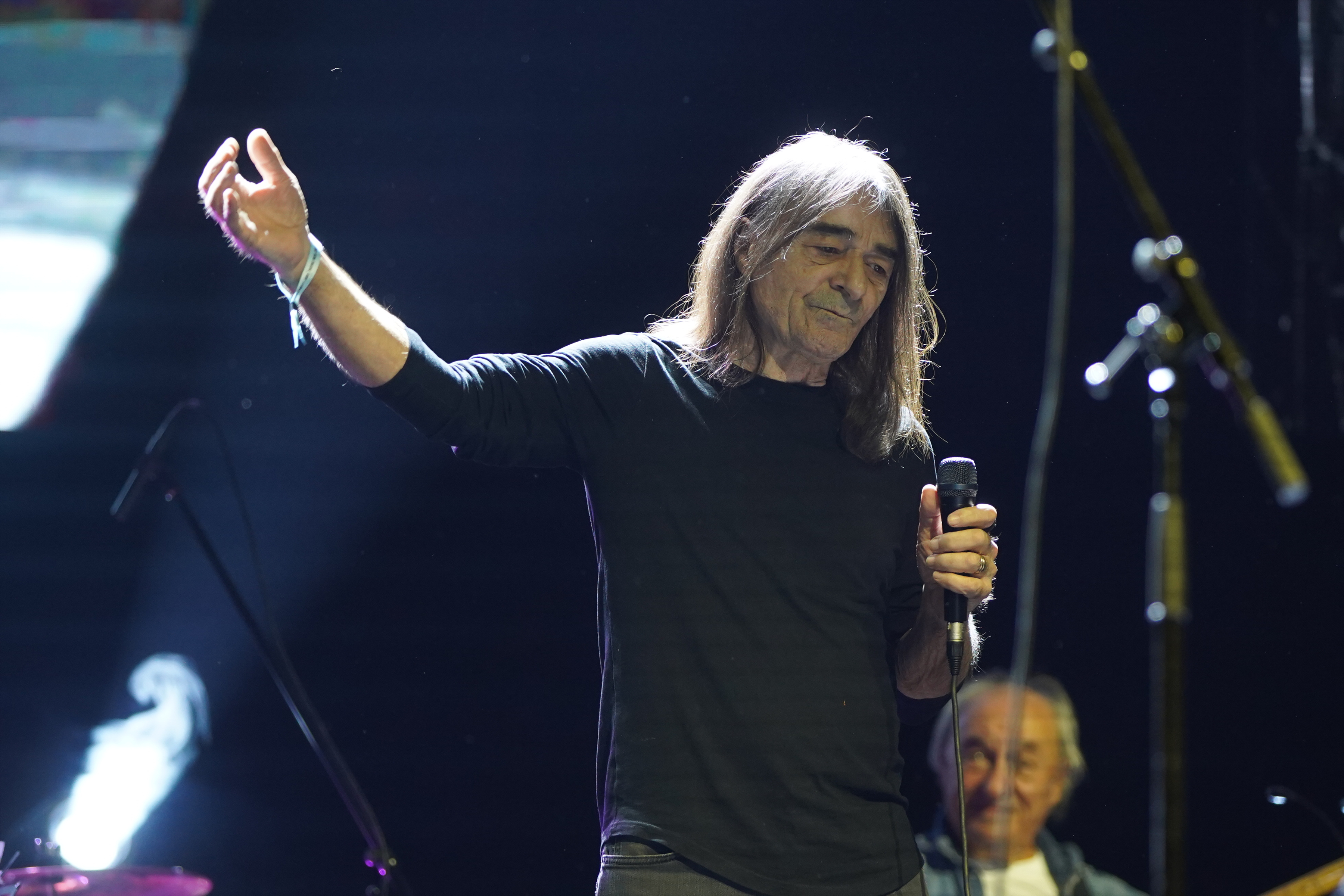On the occasion of the 60th anniversary of the founding of the band Indexi, the Music Time production house organized a concert of Indexi and friends in the MTS Hall.