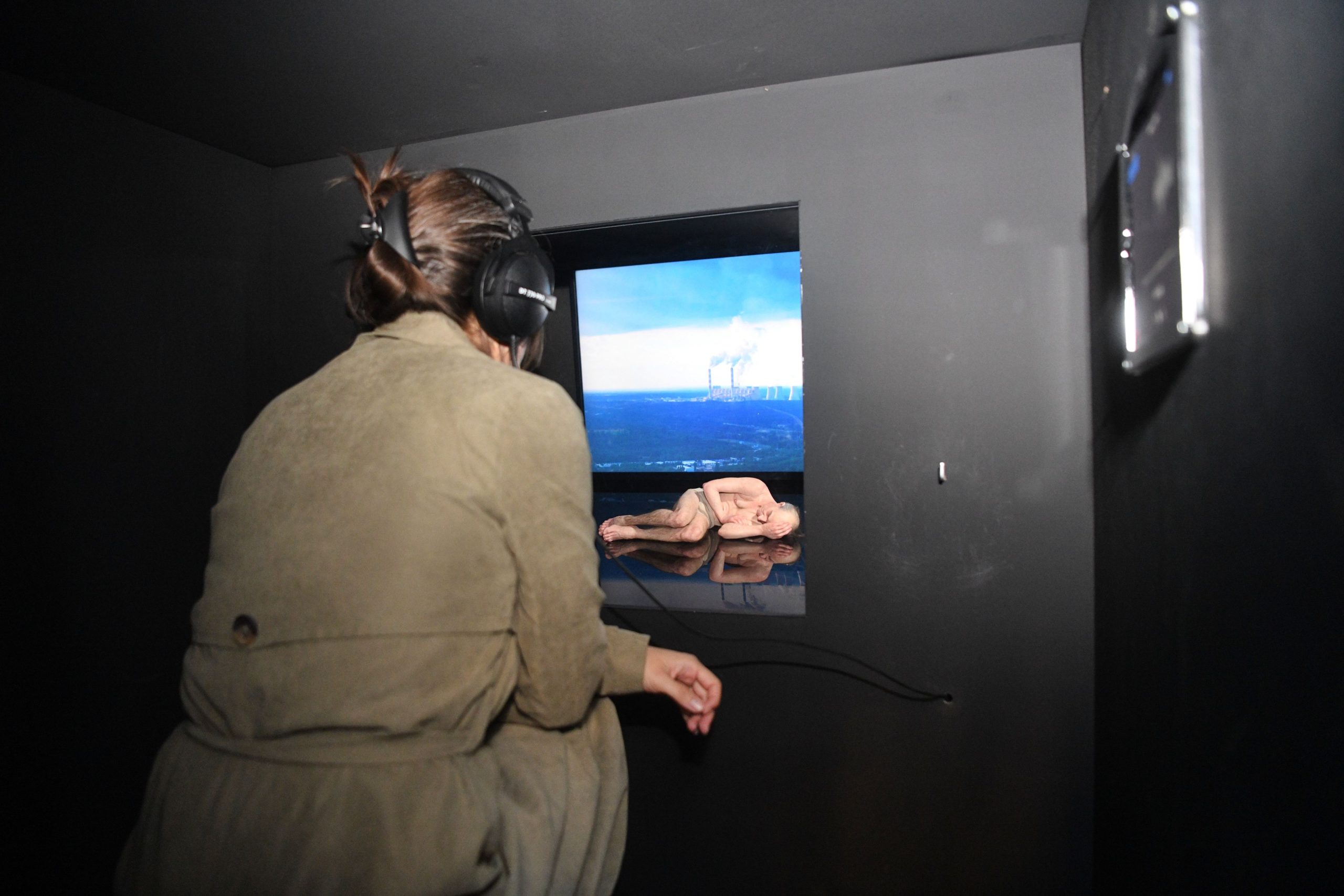 Beograd 23.09.2022. Bitef Kapsula performans, Klimatski vremeplov ispred Doma Sindikata