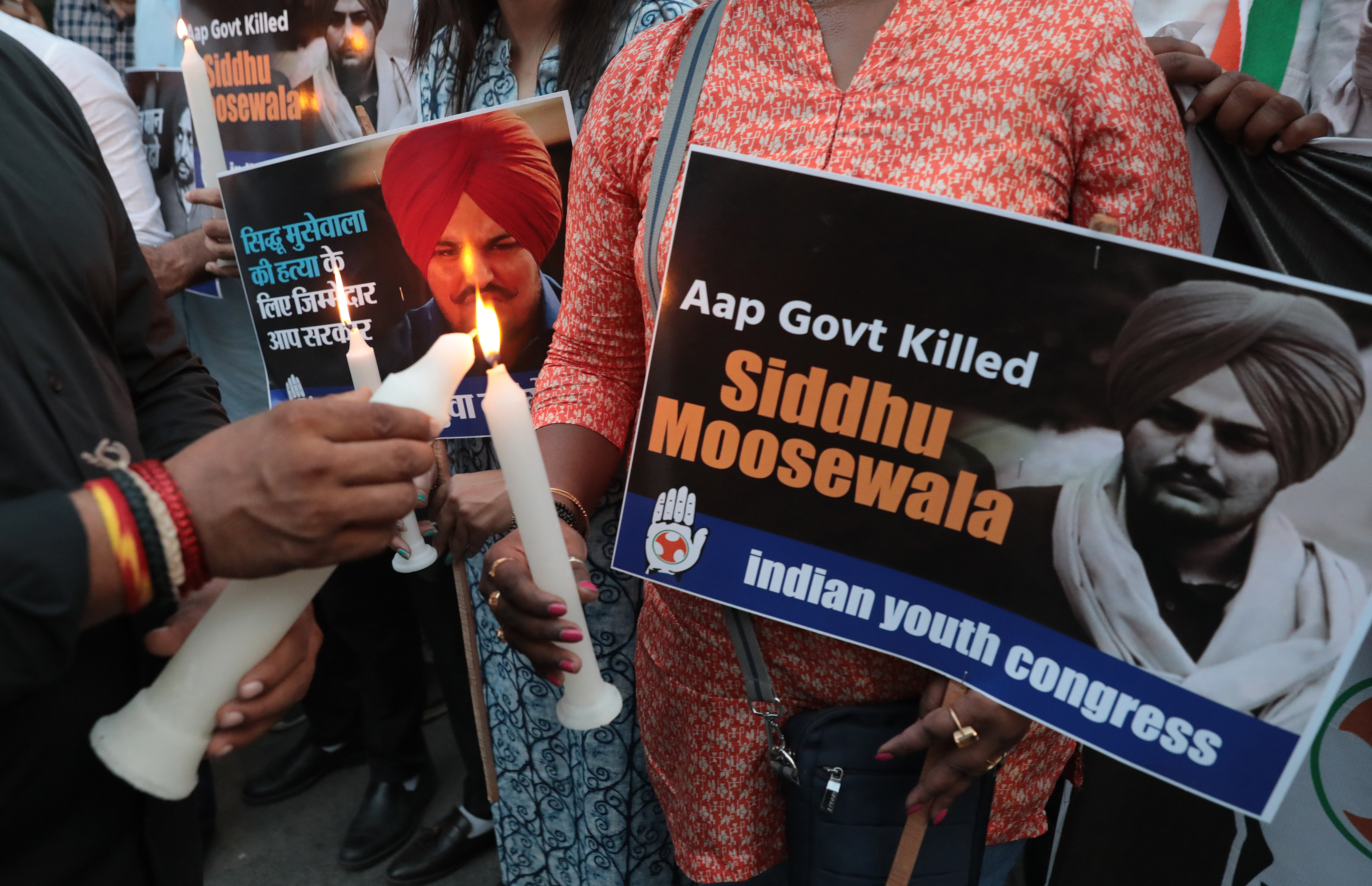 Indian Youth Congress activists pay tribute to Sidhu Moose Wala in New Delhi
