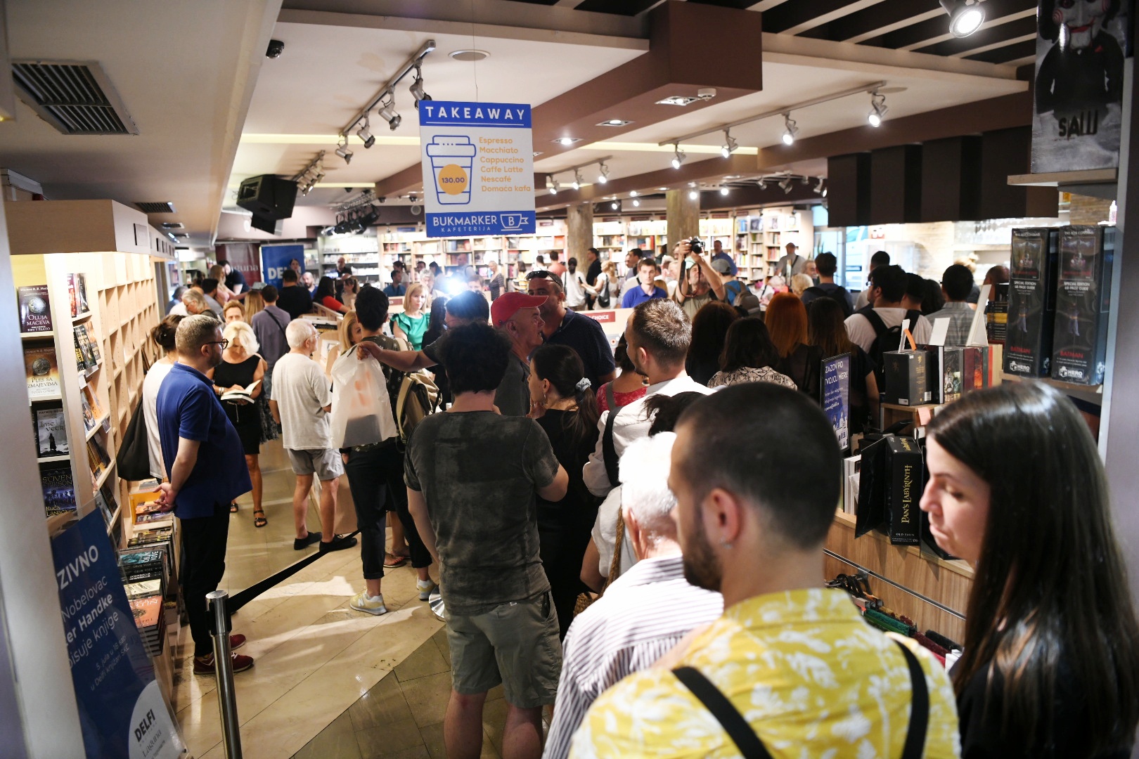 Beograd, 05.07.2022. SKC, Delfi knjžara Laguna, Peter Handke potpisivanje knjiga Foto: Vesna Lalić/Nova.rs
