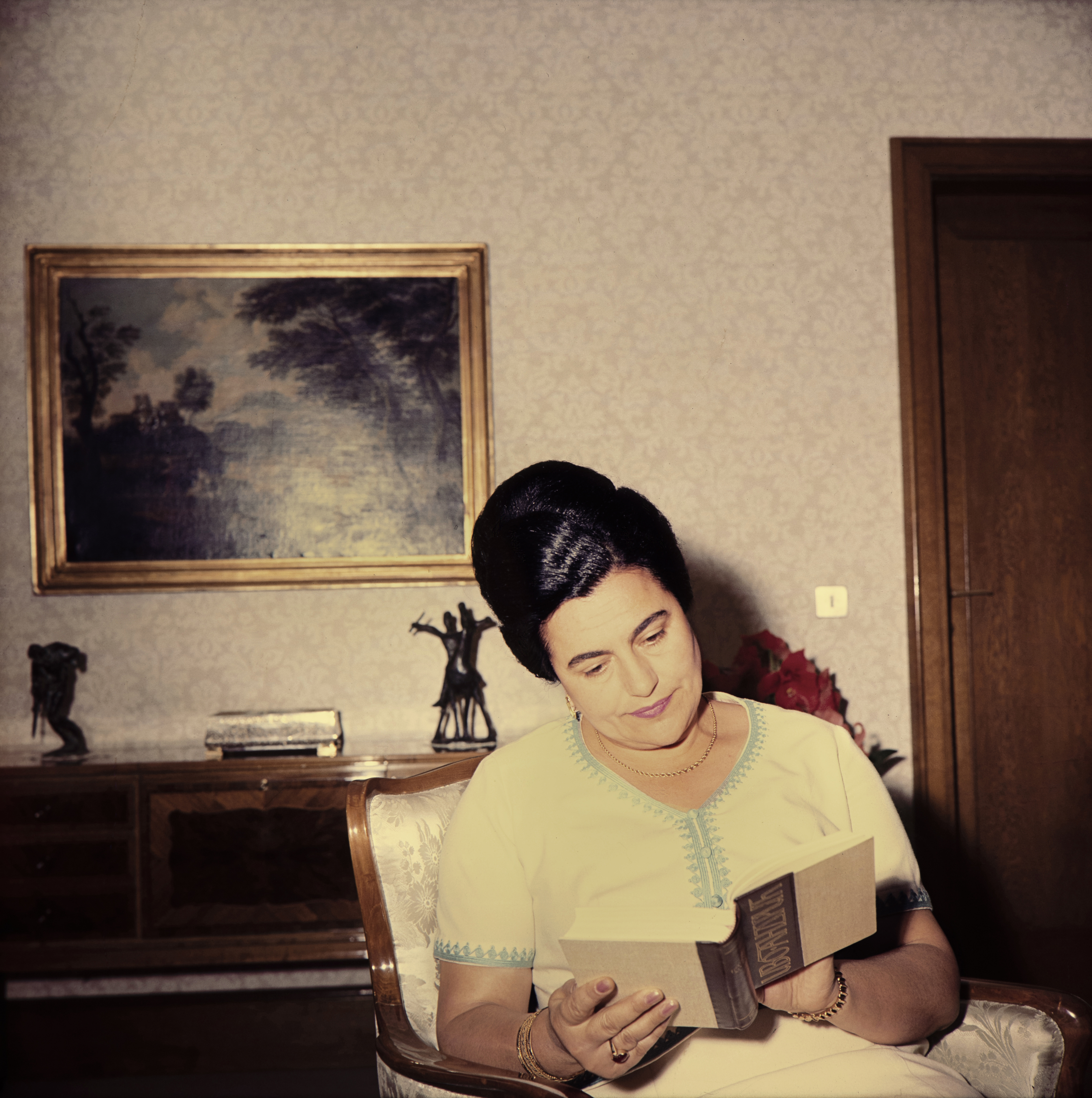 8. Jovanka Broz u radnom kabinetu