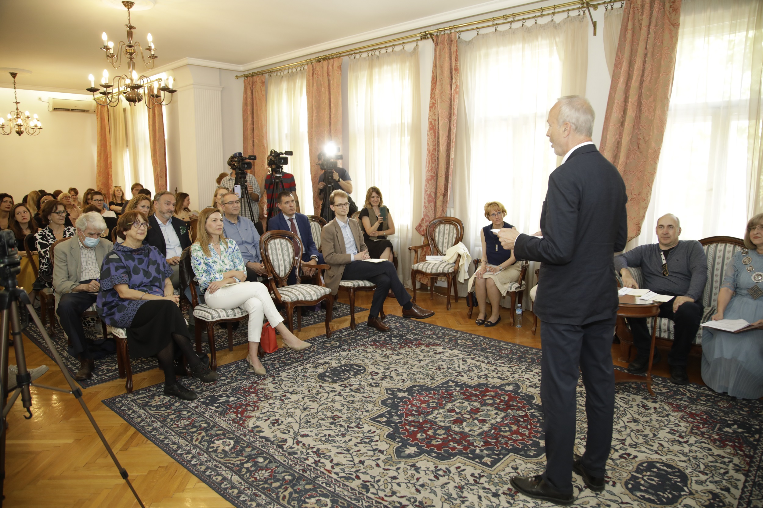 Austrijskom umetniku Ervinu Vurmu dodeljen počasni doktorat Univerziteta umetnosti u Beogradu Ervin Vurm Foto: Aleksandar Anđić/Promo