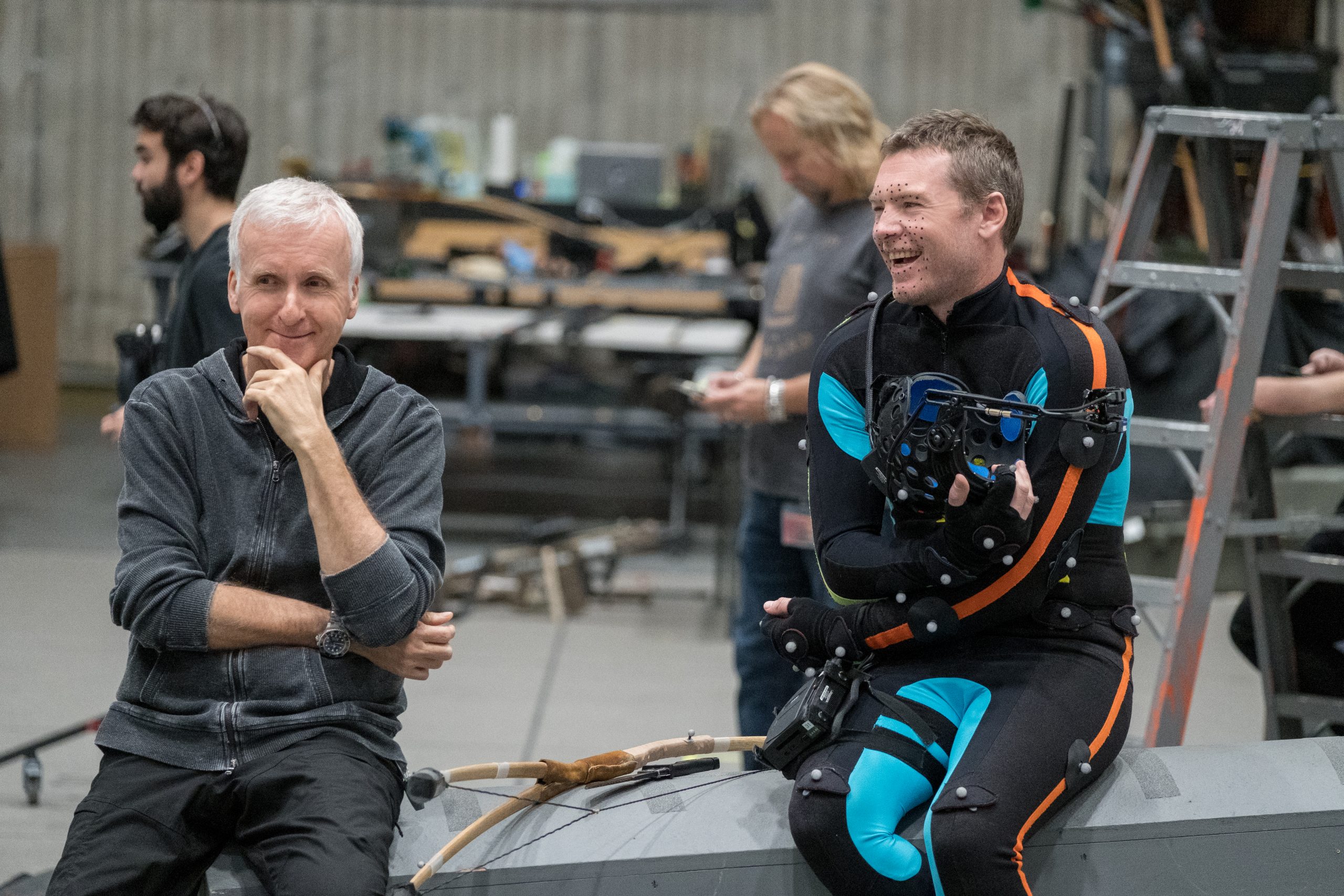 AVATAR: PUT VODE  Director James Cameron and actor Sam Worthington behind the scenes of 20th Century Studios' AVATAR 2. Photo by Mark Fellman. © 2022 20th Century Studios. All Rights Reserved.