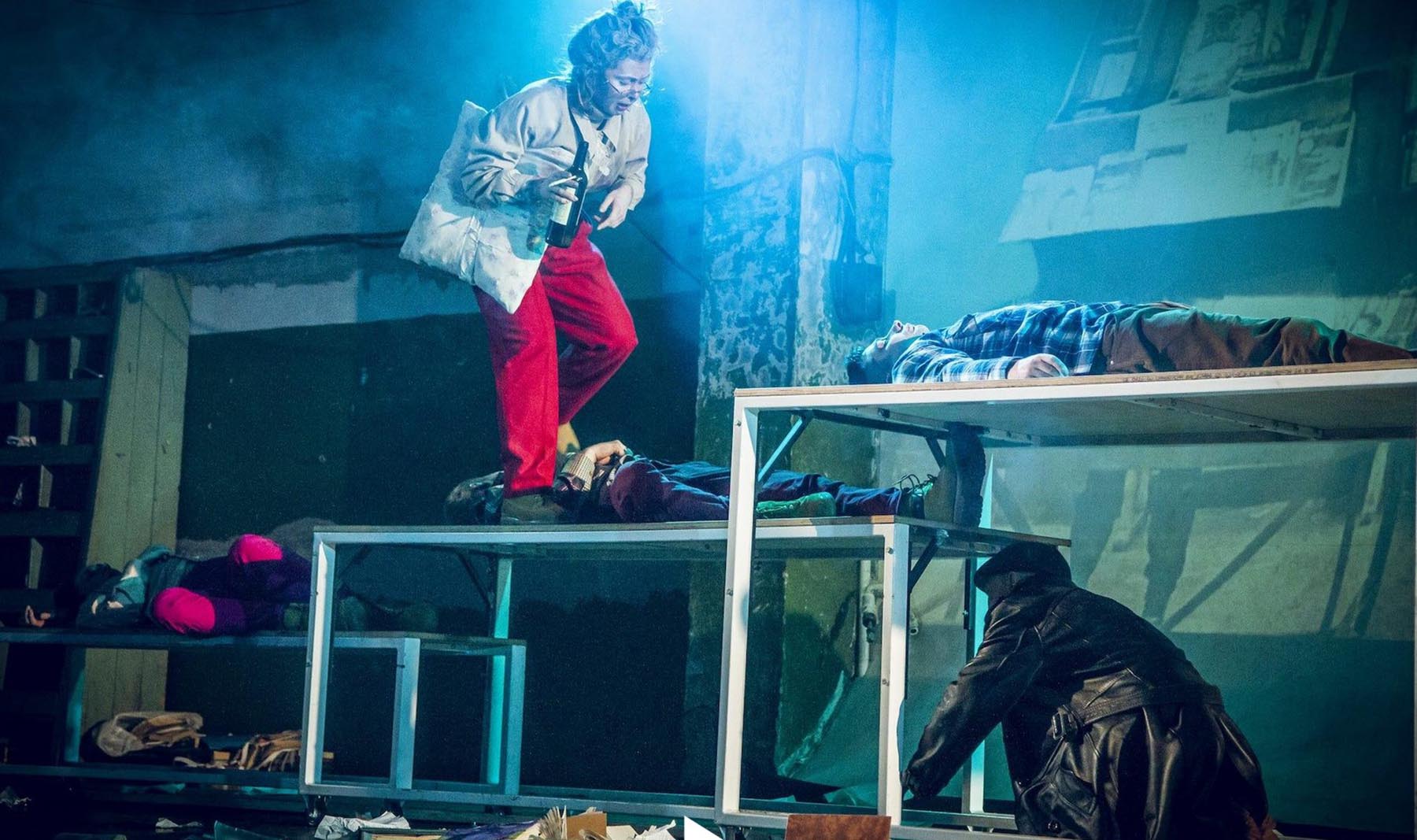 Dogs of Europe predstava