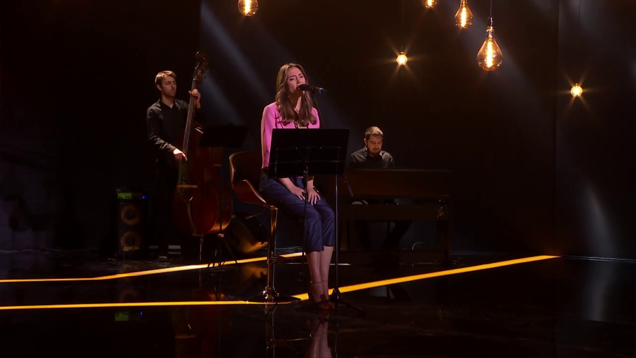 Glas, dirka, bas_ How Deep Is The Ocean