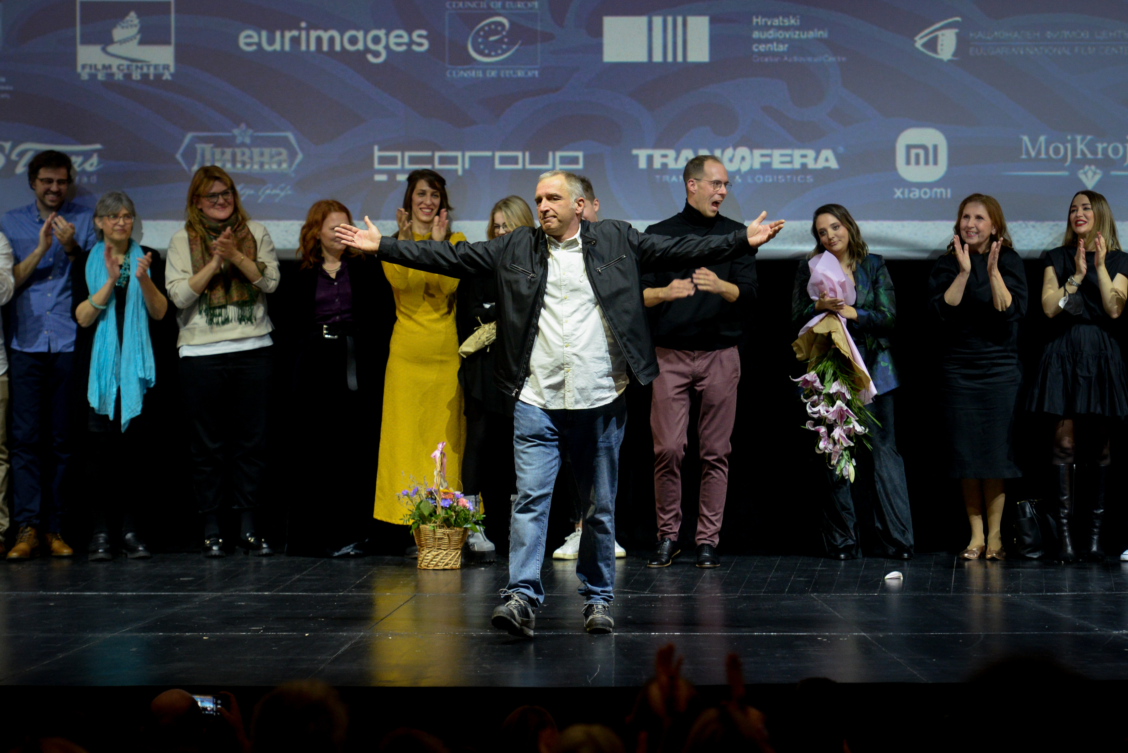 Beograd, 16. februara 2022 - Svecana premijera filma "Leto kada sam naucila da letim" prema istoimenom romanu Jasminke Petrovic, reditelja Radivoja Rase Andrica,  odrzana je u Kombank Dvorani. FOTO TANJUG/ JADRANKA ILIC/ bs