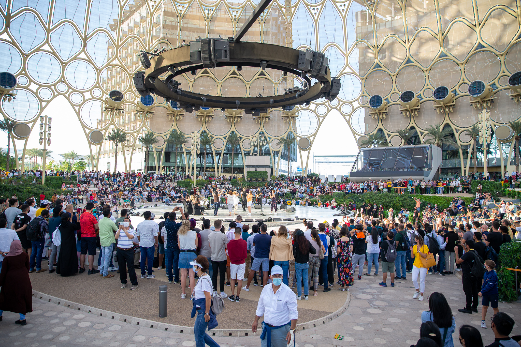 Stefan Milenković i dr Nele Karajlić održali spektakularni koncert u Dubaiju