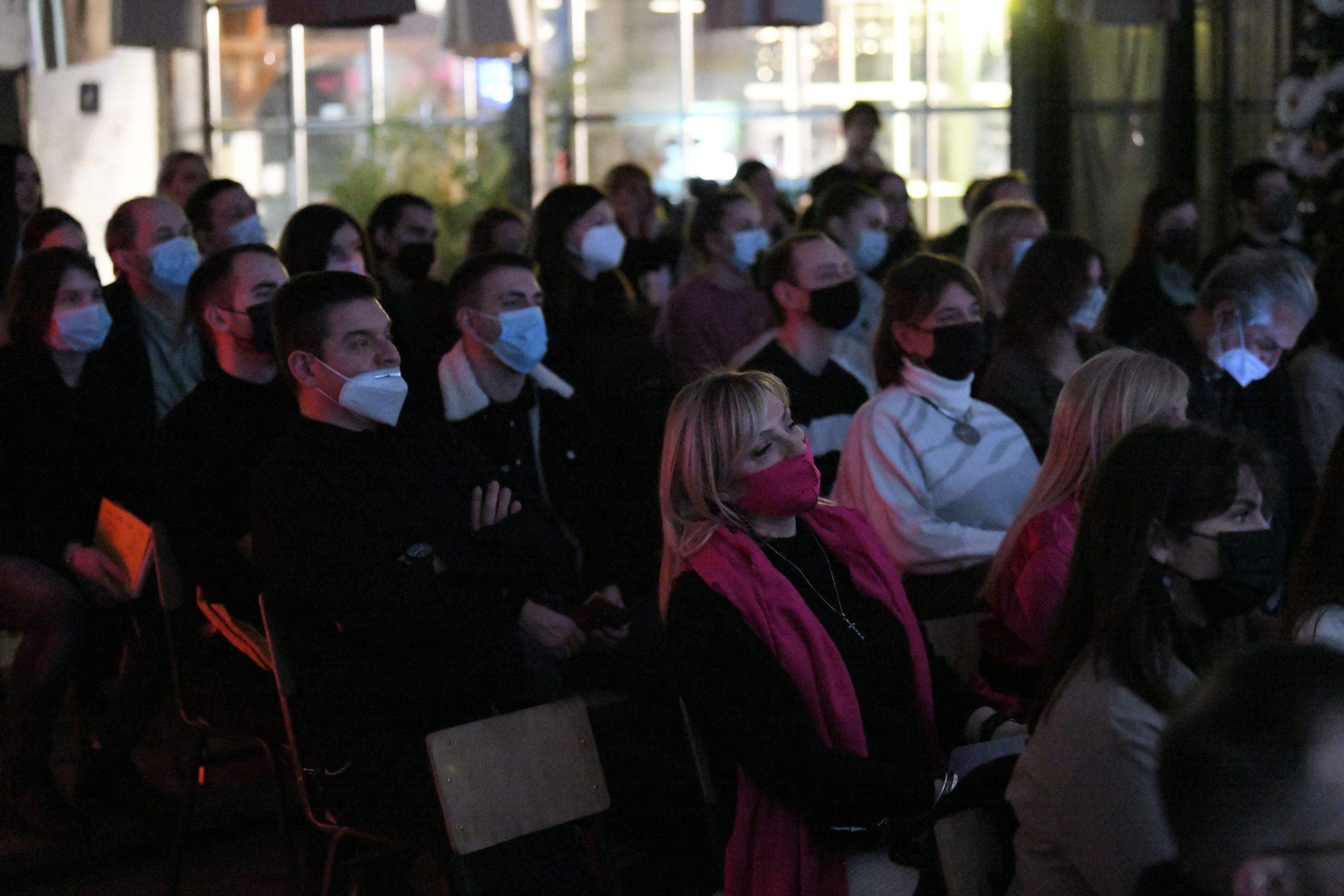 Beograd 15. januar 2022.  Premijera predstave Jelene Bogavac „Betmen Robin Beograd“ u Dorćol Platzu. Reflektor teatar Foto:Dragan Mujan/Nova.rs