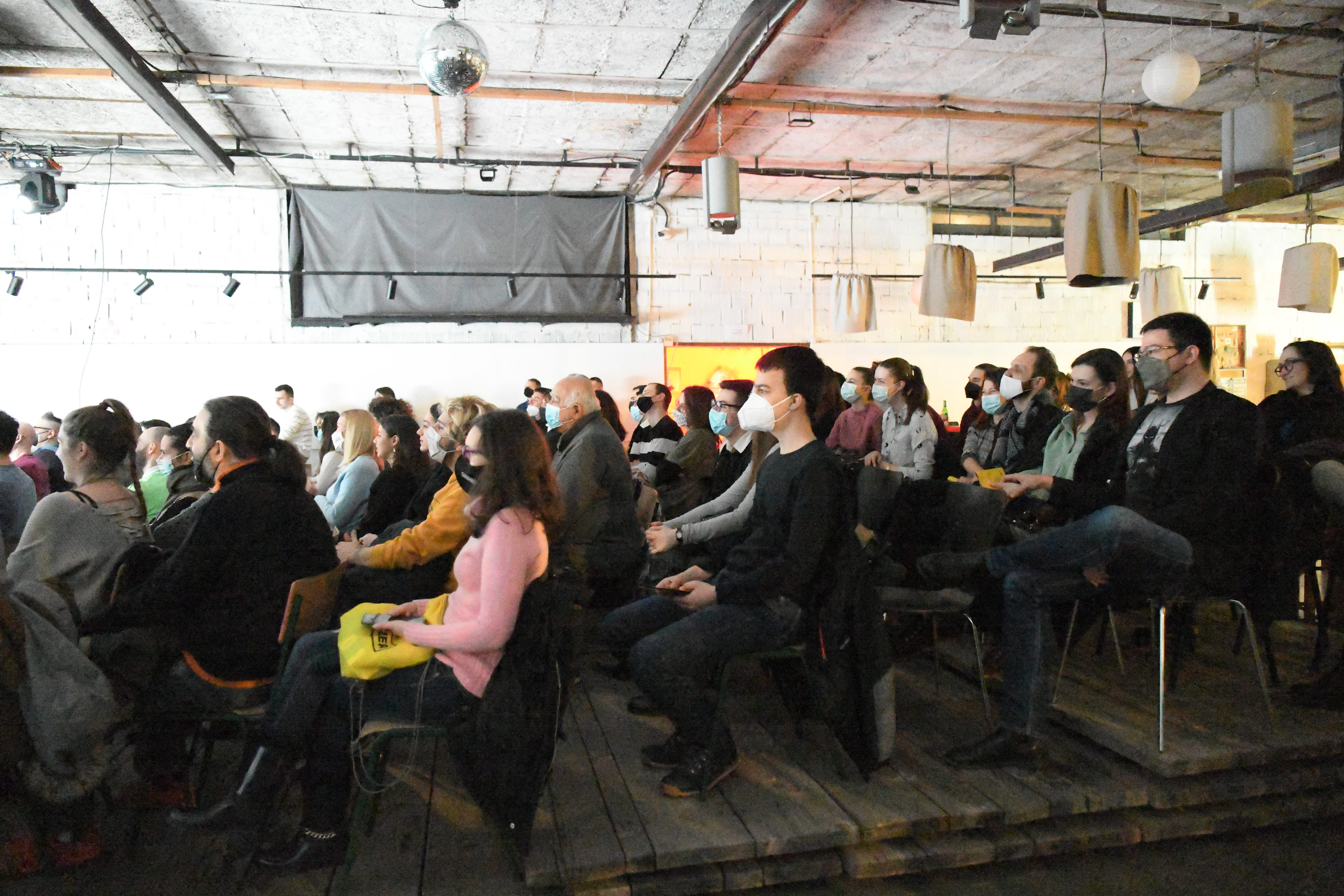 Beograd 15. januar 2022.  Premijera predstave Jelene Bogavac „Betmen Robin Beograd“ u Dorćol Platzu. Reflektor teatar Foto:Dragan Mujan/Nova.rs
