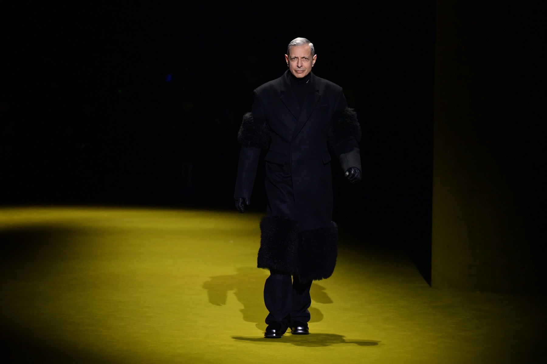 US actor Jeff Goldblum presents a creation for Prada's Men's Fall/Winter 2022/2023 fashion collection on January 16, 2022 in Milan.,Image: 653435158, License: Rights-managed, Restrictions: , Model Release: no, Credit line: MIGUEL MEDINA / AFP / Profimedia