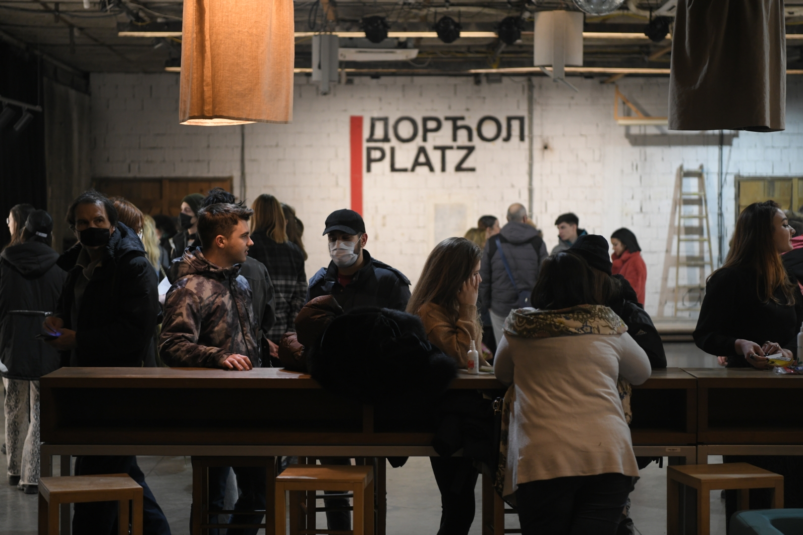 Beograd 18. januar 2022. Izložba studenata FPU „Moda u gradu” ... Izložba fotografija Dorcol Platz galerija O3ONE Art space Foto:Dragan Mujan/Nova.rs