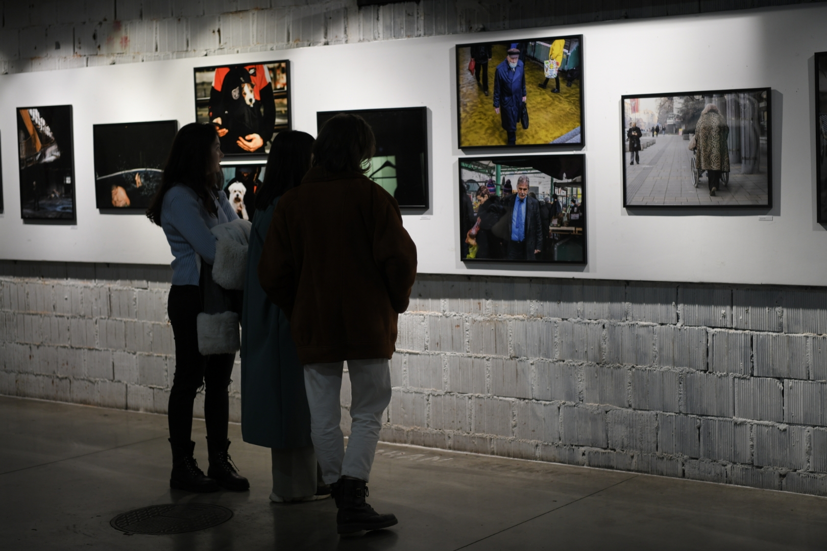 Beograd 18. januar 2022. Izložba studenata FPU „Moda u gradu” ... Izložba fotografija Dorcol Platz galerija O3ONE Art space Foto:Dragan Mujan/Nova.rs