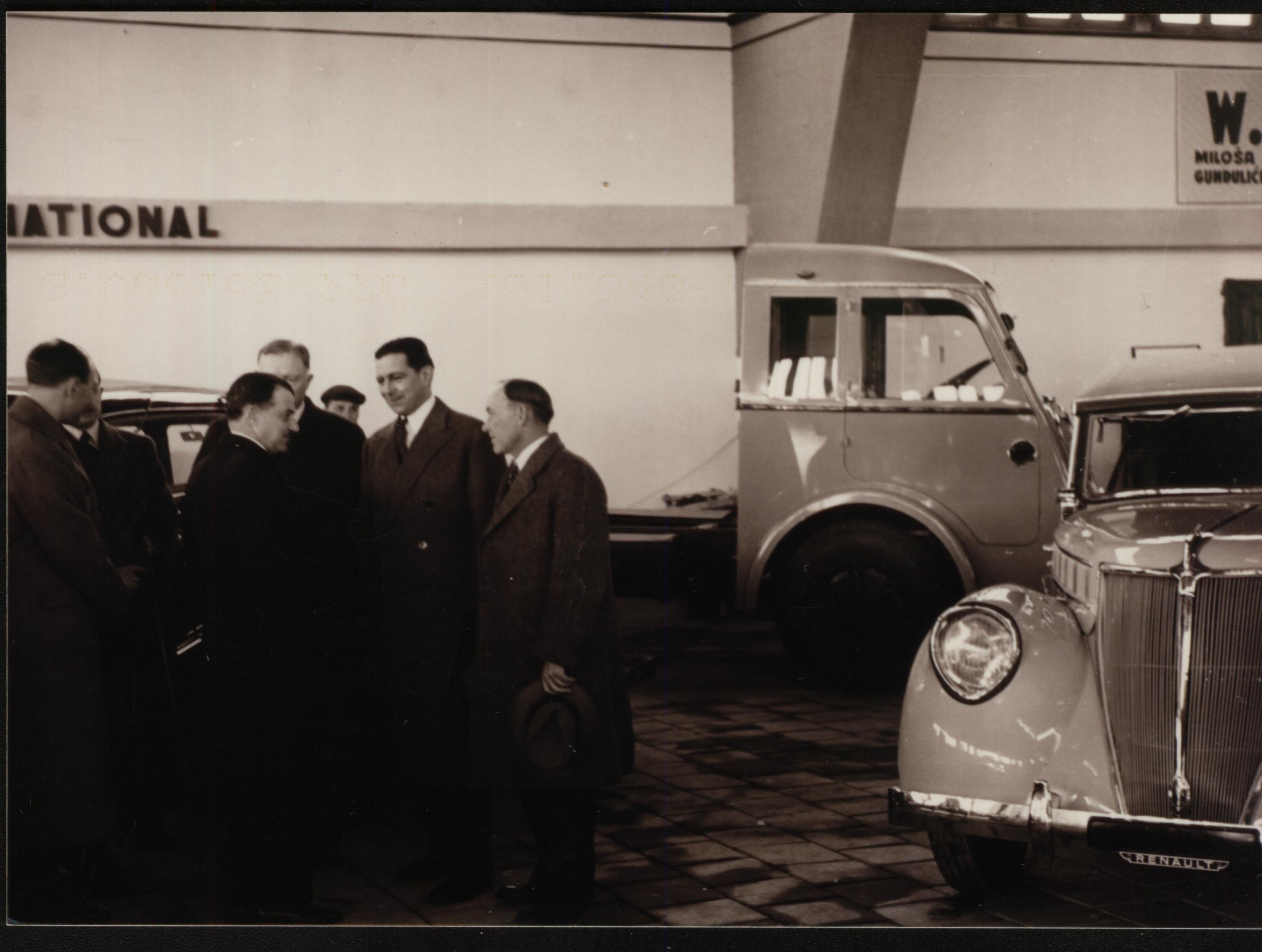 Sajam, sajam automobila, Staro sajmište
Slike prosledila Tina Vujanović uz poruku da su slike u vlasništvu Beogradskoj sajma i da su oni dali fotografije na korišćenje