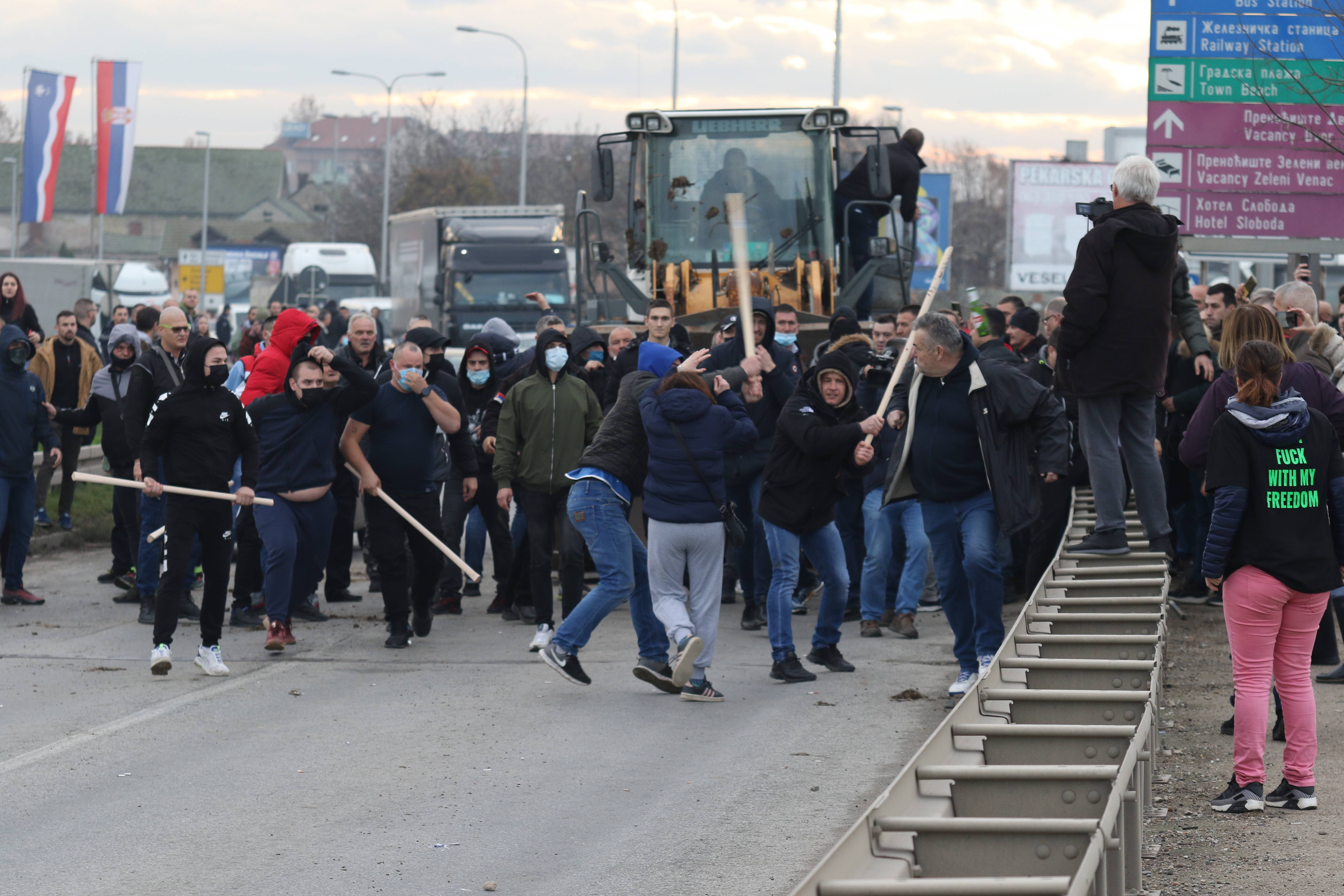 EKOLOSKI PROTEST PROTIV RIA TINTA I PROMENA  ZAKONA U SAPCU