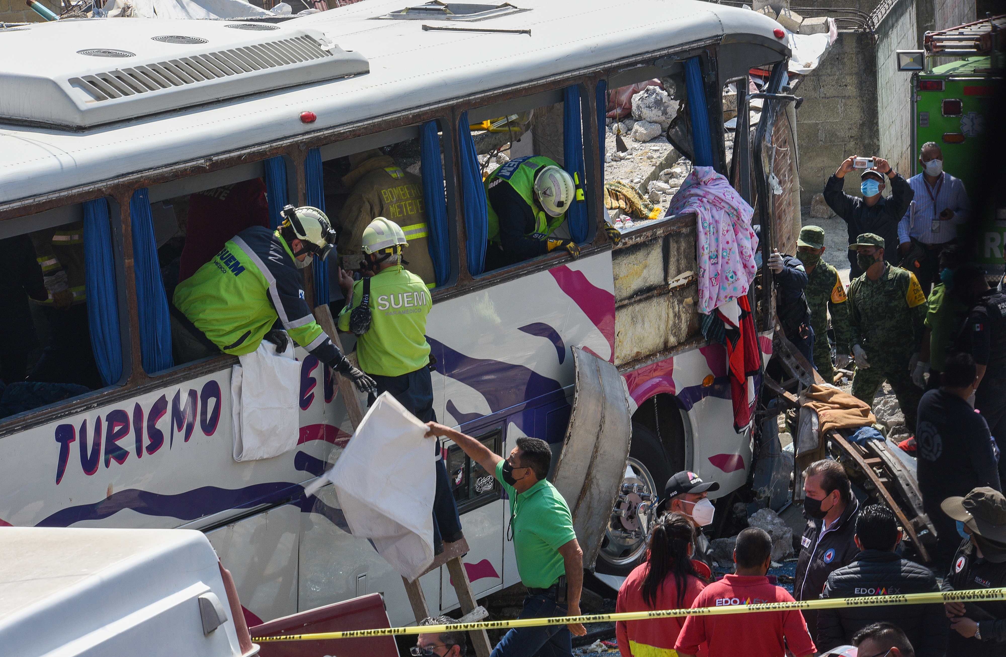At least 19 dead after a bus crashed in central Mexico