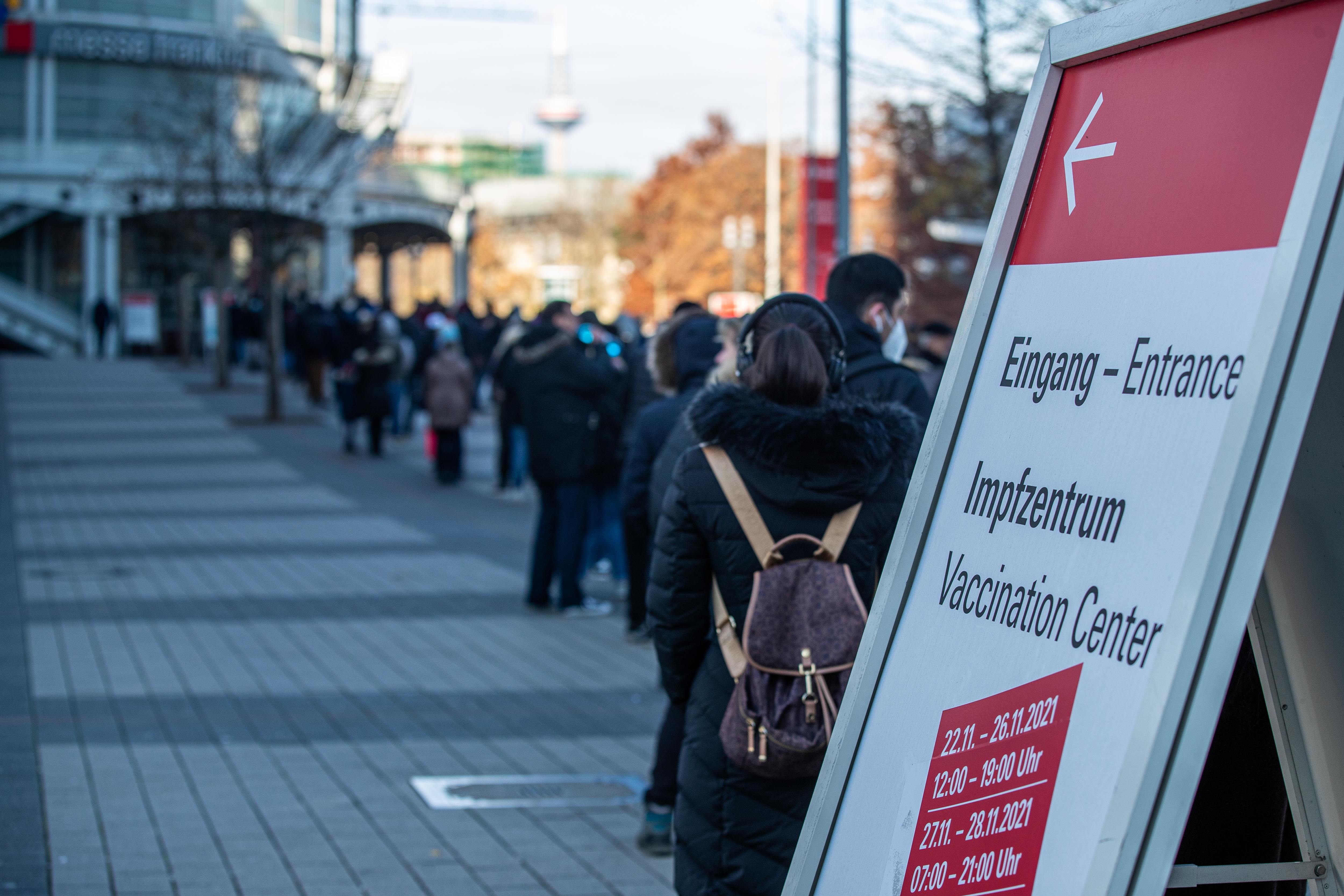 Koronavirus Nemačka Covid-19 vaccination center at the fair ground in Frankfurt