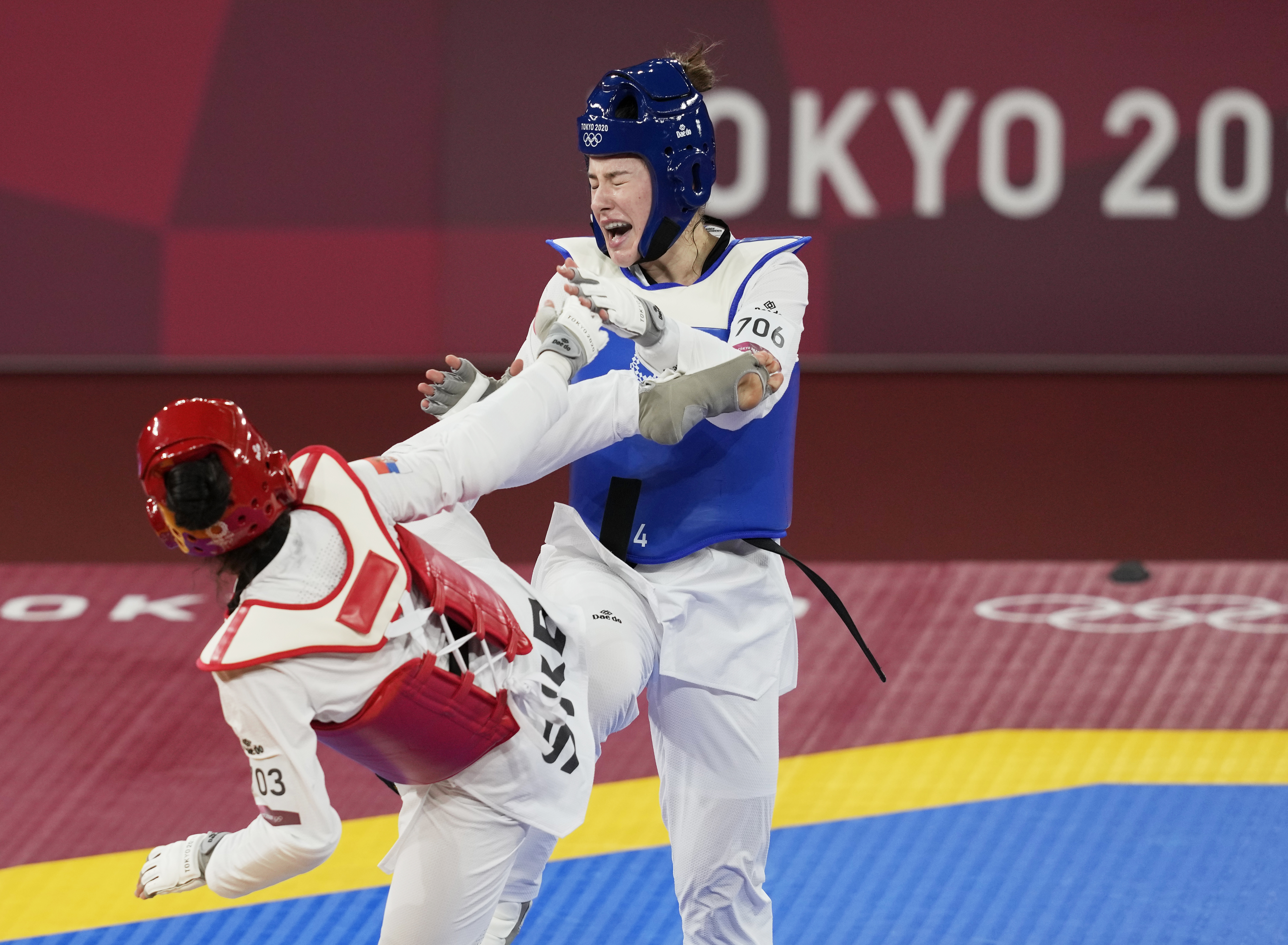 Milica Mandić, Aleksandra Kowalczuk