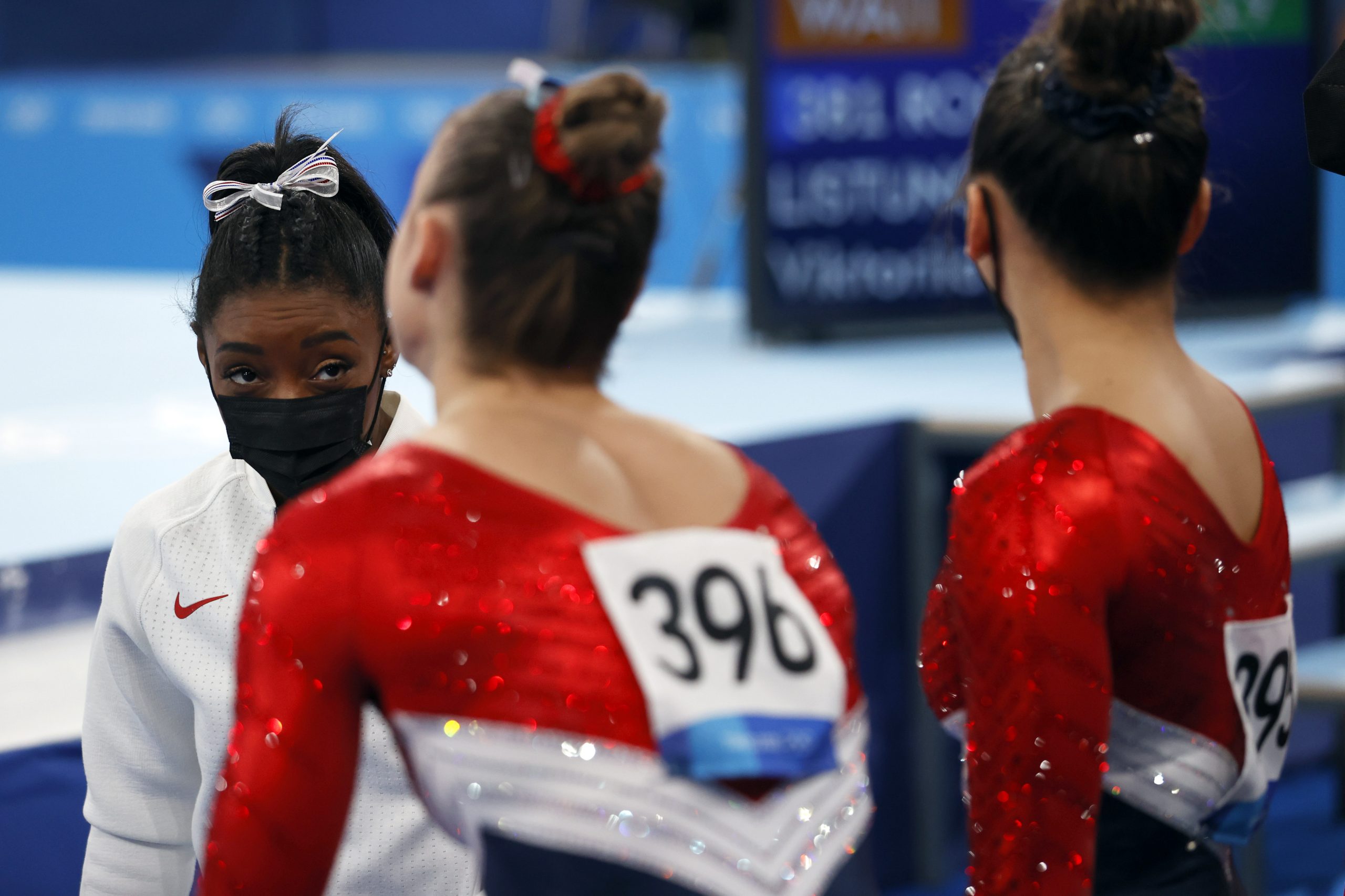 epa09370509 Simone Biles of the USA reacts during the Women's Team final during the Artistic Gymnastics events of the Tokyo 2020 Olympic Games at the Ariake Gymnastics Centre in Tokyo, Japan, 27 July 2021.  EPA-EFE/HOW HWEE YOUNG