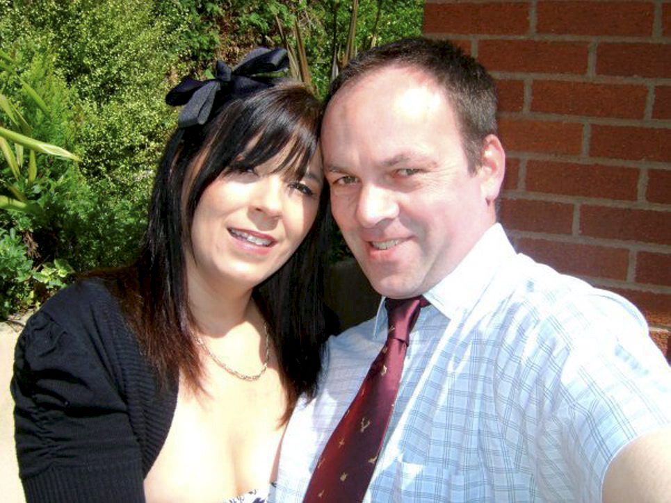 UBICE
Collect photo of Adrian Prout with his girlfriend Debbie Garlick. Adrian has finally admitted the murder of his former wife Kate.,Image: 107454784, License: Rights-managed, Restrictions: , Model Release: no, Credit line: - / SWNS / Profimedia
