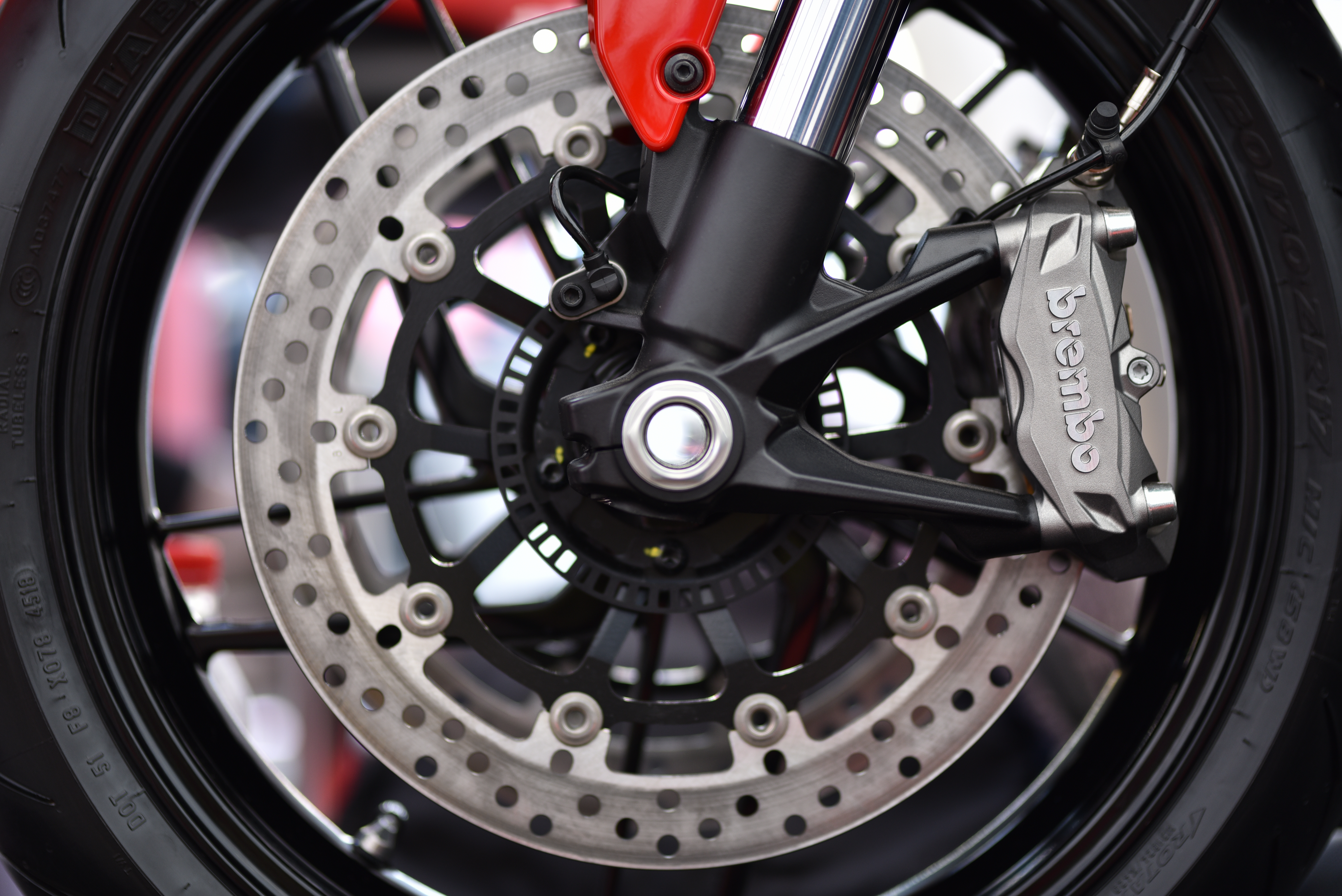 moto, kočioni disk, diskovi Foto: Shutterstock/By alexfan32