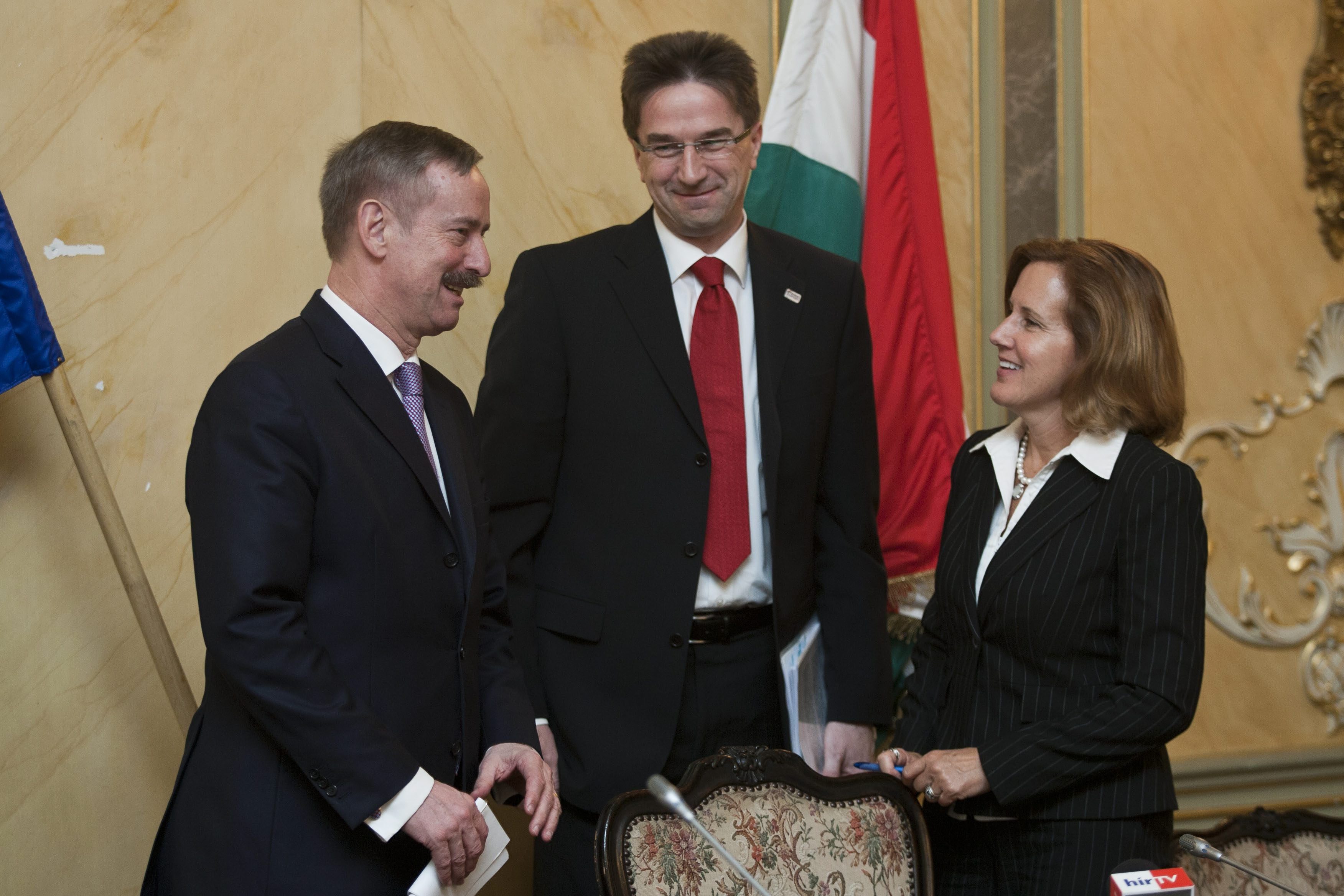 European Union and the United States have signed a co-operation agreement on the harmonisation of their air traffic management systems