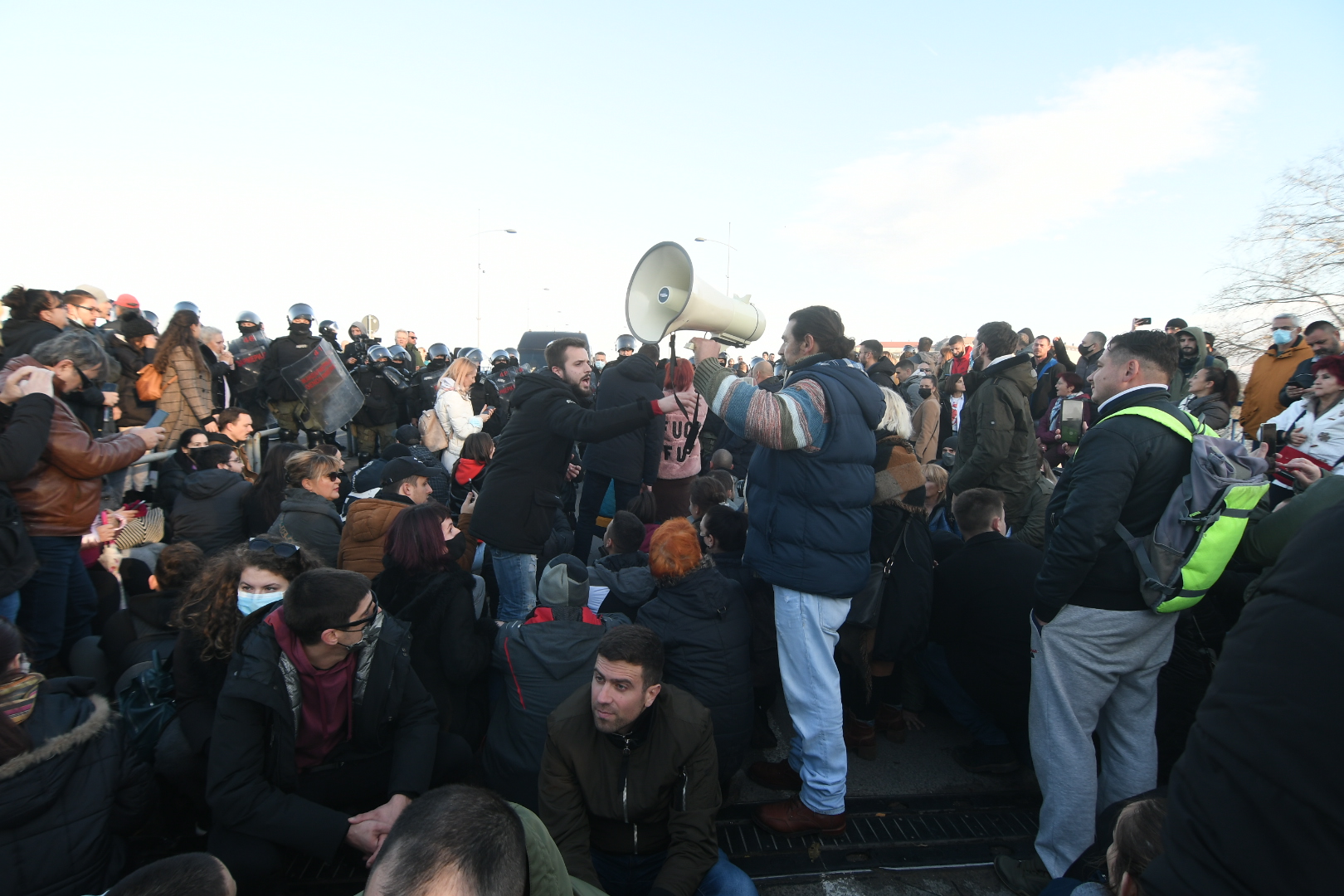 Novi Sad 27.11.2021. Ekološki ustanak, protest, blokada, policija, kordon Foto: Nenad Mihajlović/Nova.rs