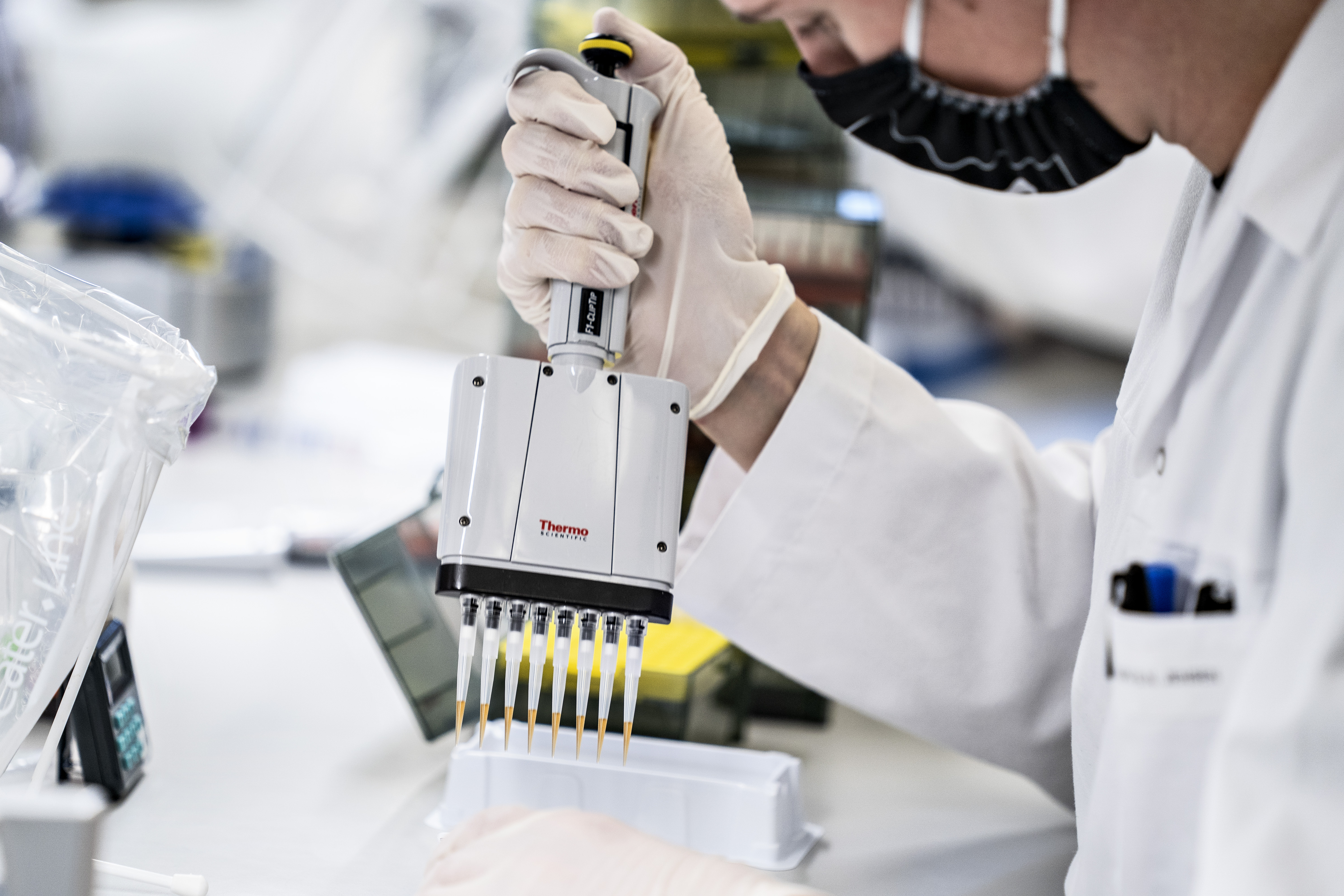 Denmark screening for coronavirus variant Danska korona laboratorija