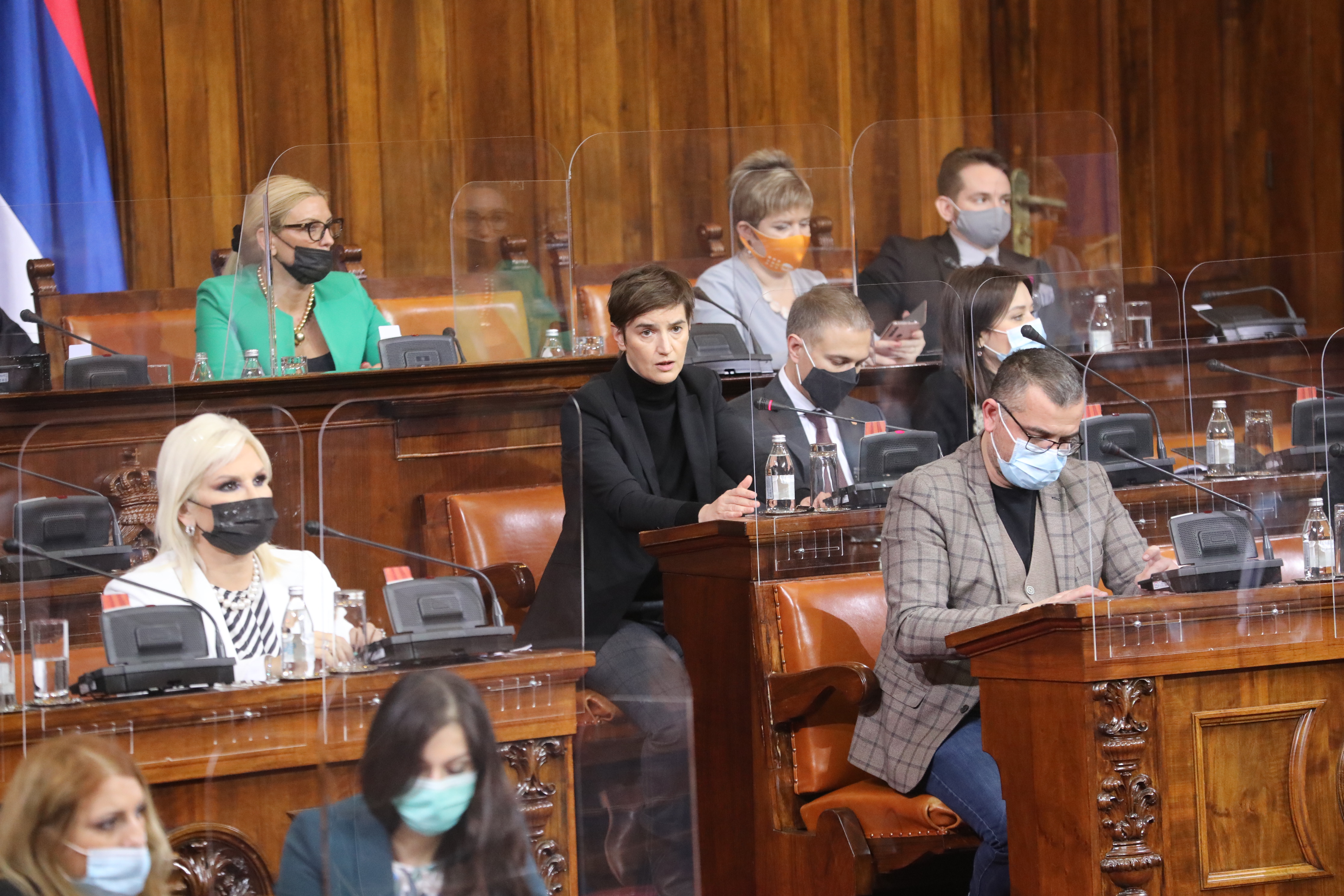 ANA BRNABIC ODGOVARA NA PITANJA POSLANIKA