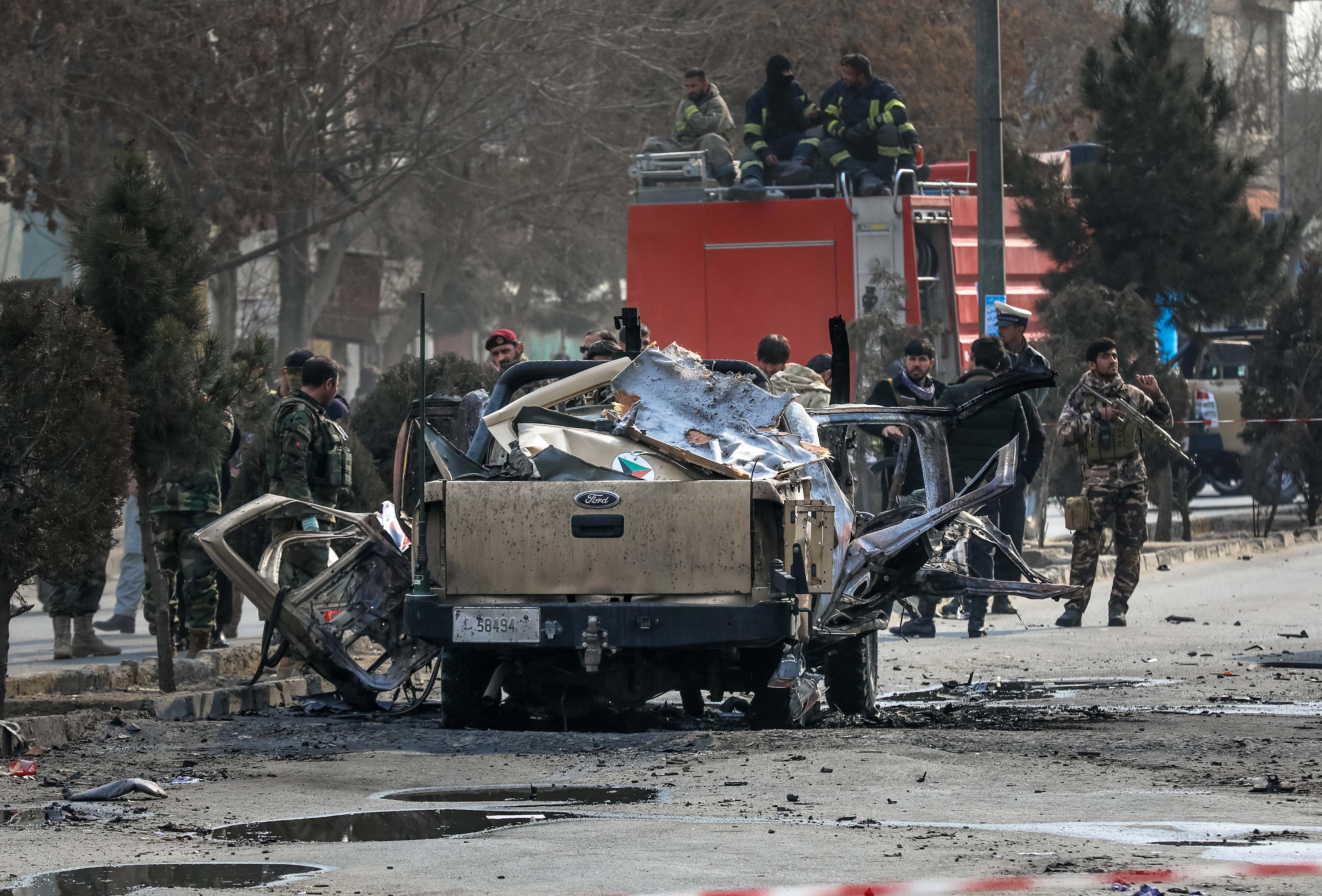 Blast hits an army vehicle in kabul