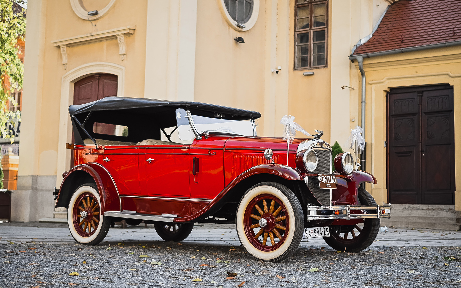 Oldtimer, Pontiac Foto: Miloš Nikodijević