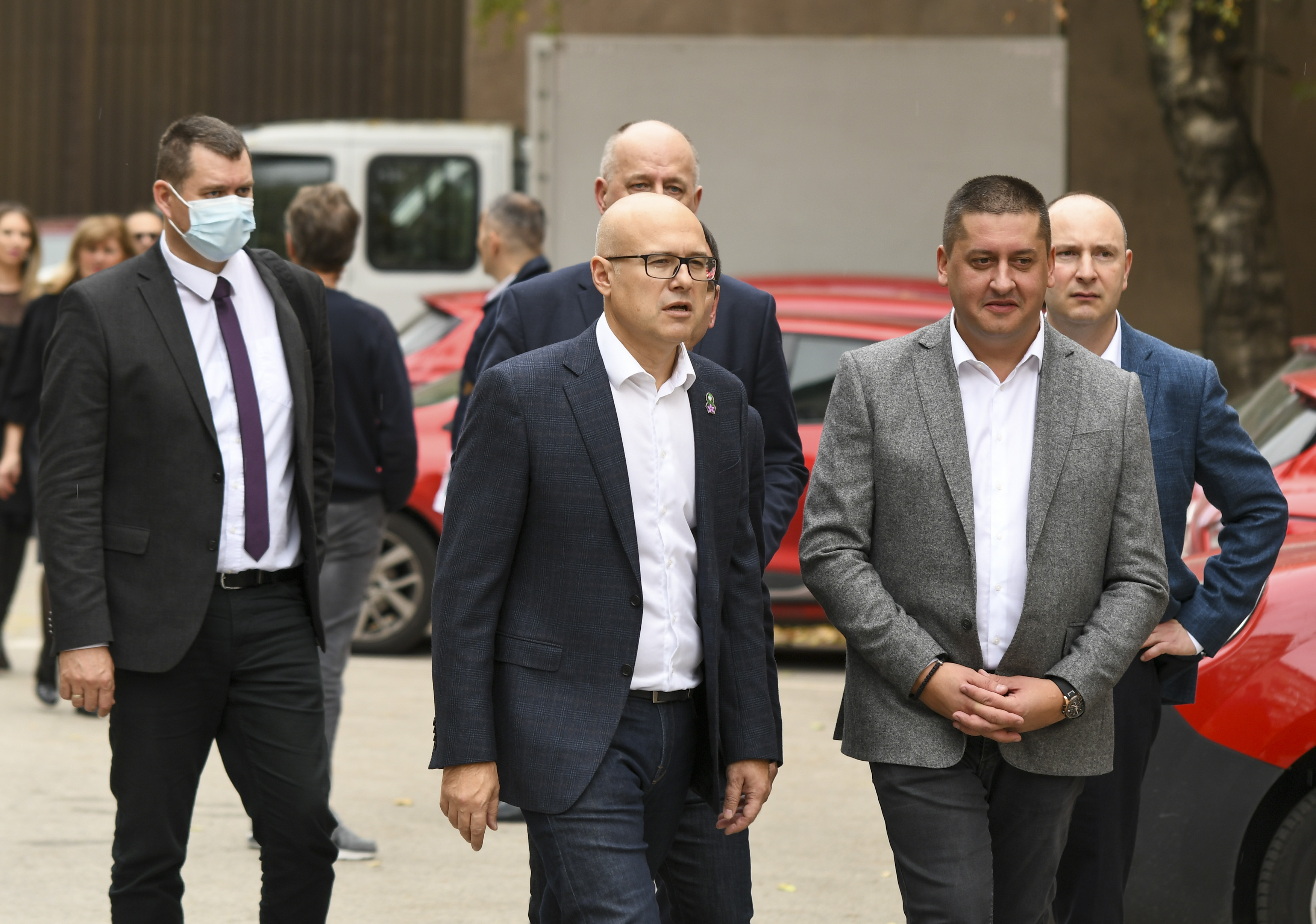 Novi Sad, 4. novembra 2021. - Gradonacelnik Novog Sada Milos Vucevic obisao je postrojenje daljinskog grejanja u toplotnom podrucju toplana "Jug". FOTO TANJUG/ NENAD MIHAJLOVIC/ bg
